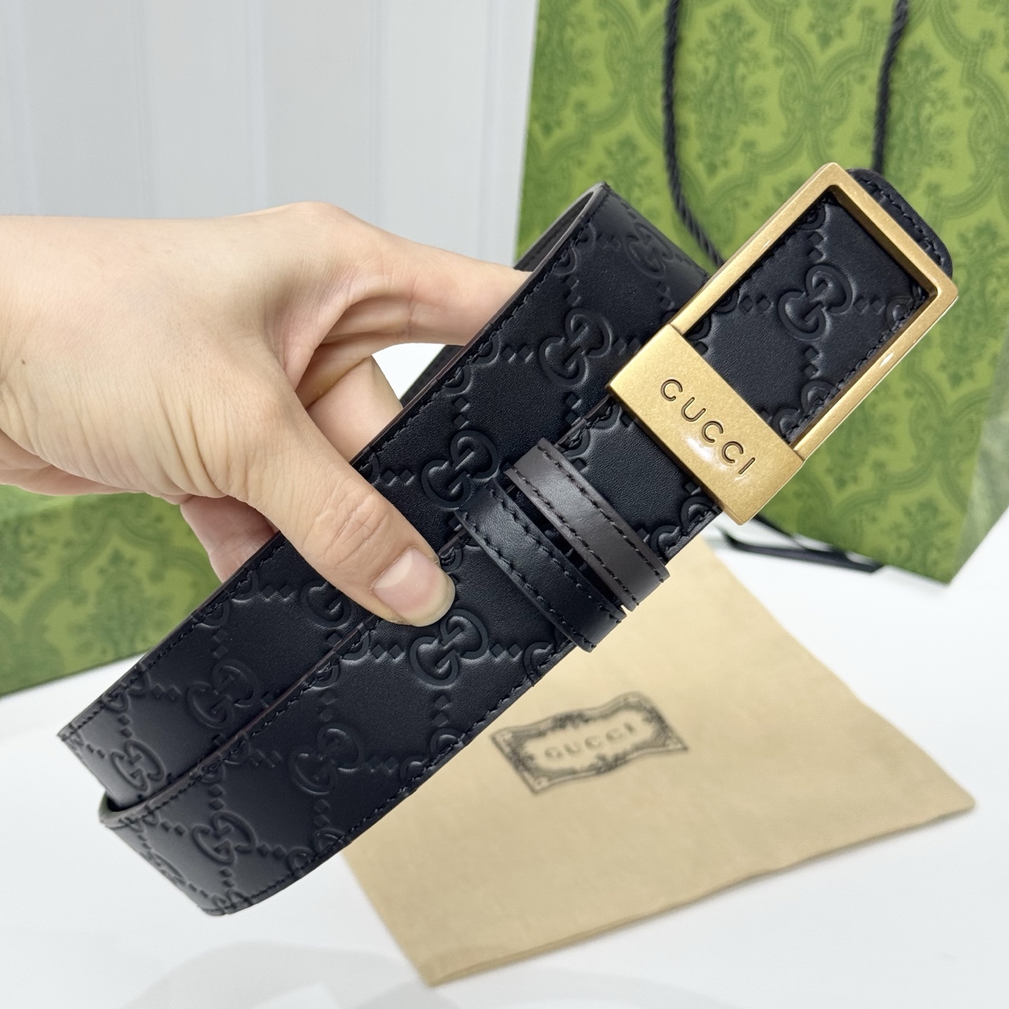 。 G家。适用商务休闲、正装、双面均可佩戴！3.5cm 最新款扣头，抛光扣头、时尚百搭