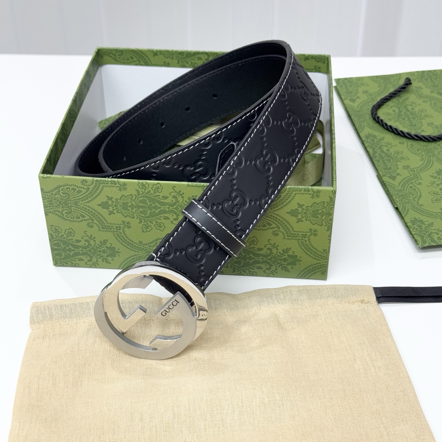 。古驰商务休闲、正装均可佩戴！3.8cm 最新款扣头，抛光扣头、时尚百搭