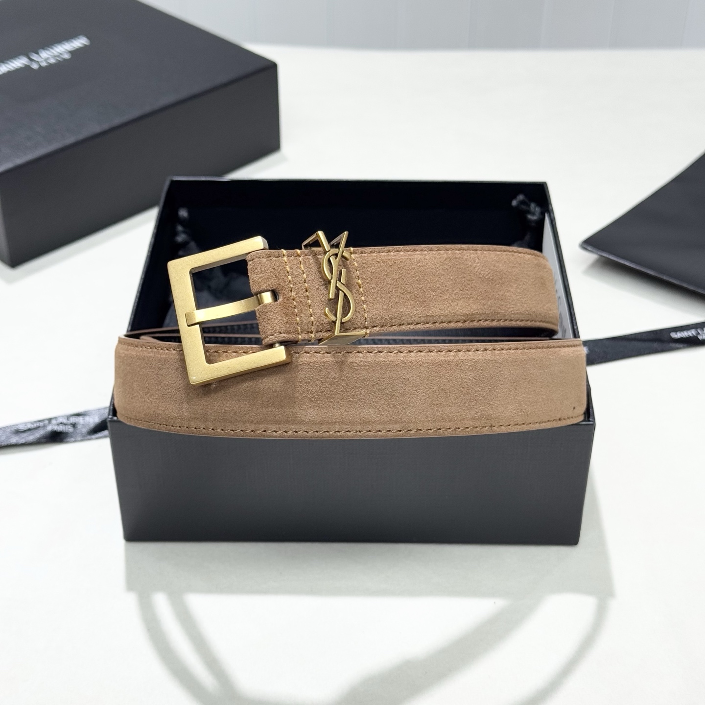 。 Saint Laurent圣罗兰 女士麂皮腰带皮带 经典颜色出货，每针每线都非常紧致，YSL古金原版
