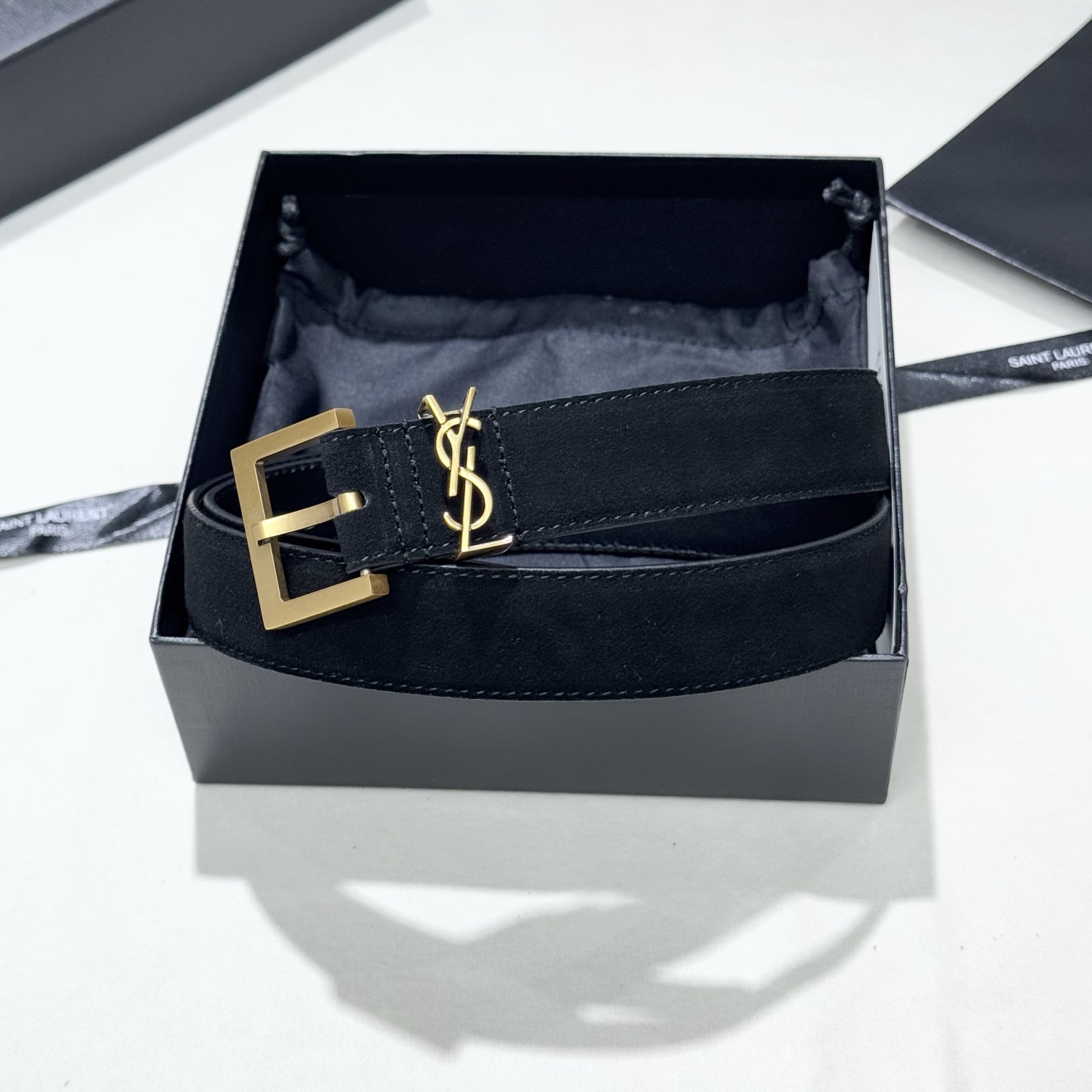 。 Saint Laurent圣罗兰 女士麂皮腰带皮带 经典颜色出货，每针每线都非常紧致，YSL古金原版