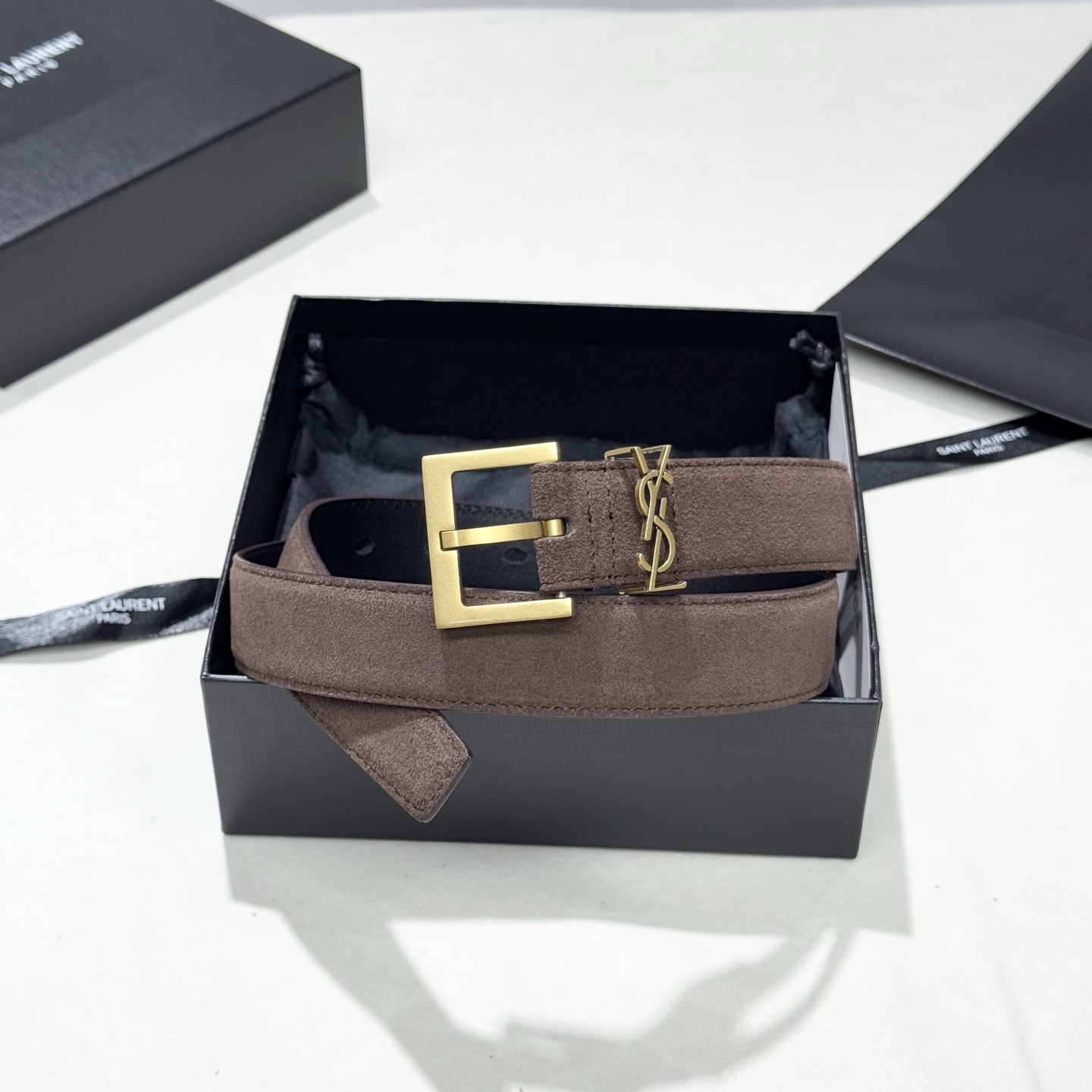 。 Saint Laurent圣罗兰 女士麂皮腰带皮带 经典颜色出货，每针每线都非常紧致，YSL古金原版