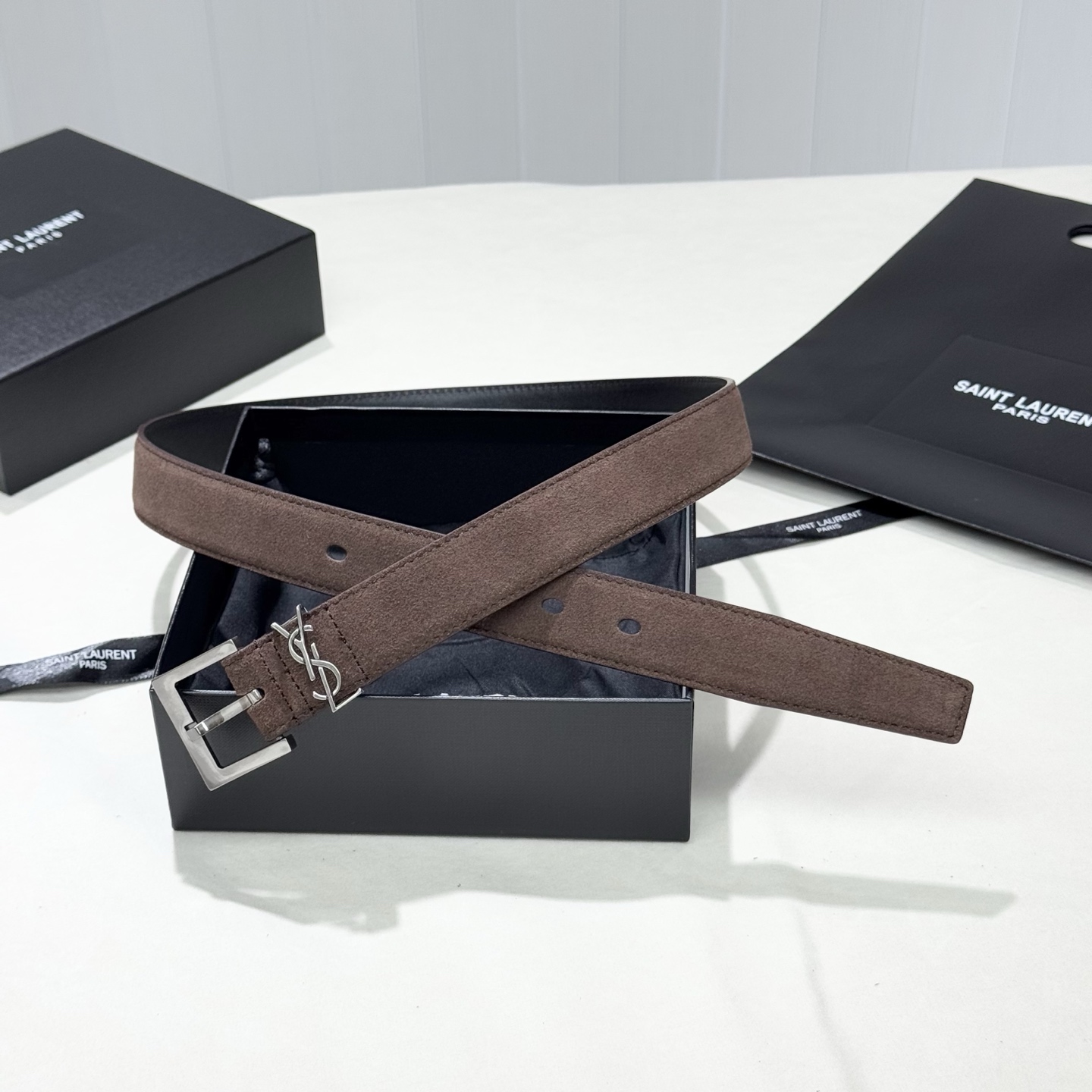 。 Saint Laurent圣罗兰 女士麂皮腰带皮带 经典颜色出货，每针每线都非常紧致，YSL古金原版