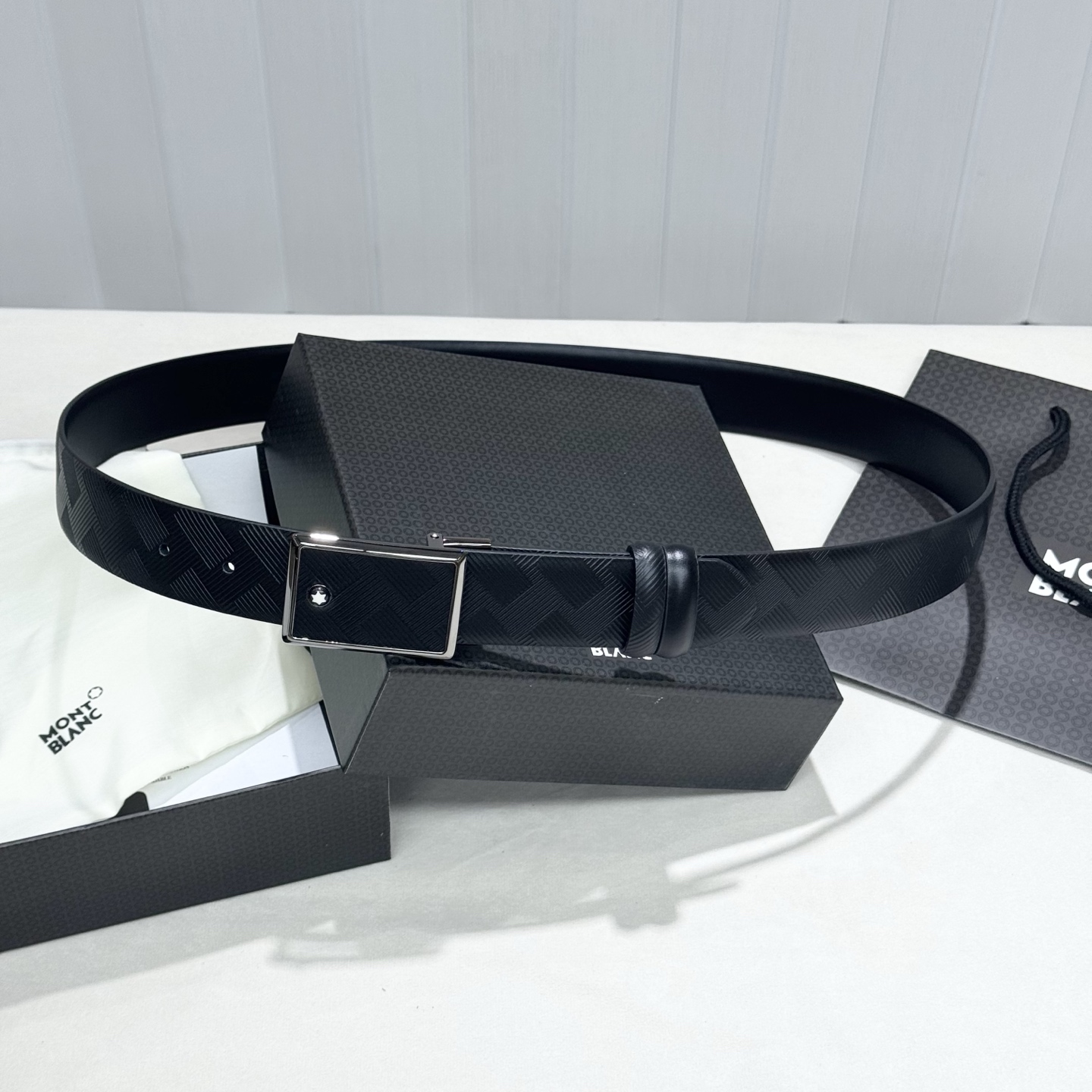 🎩🎩男士万宝龙🐲柔软细腻，百搭大方，宽3.5CM 、可裁剪款式官网同步，商务休闲均可使用！