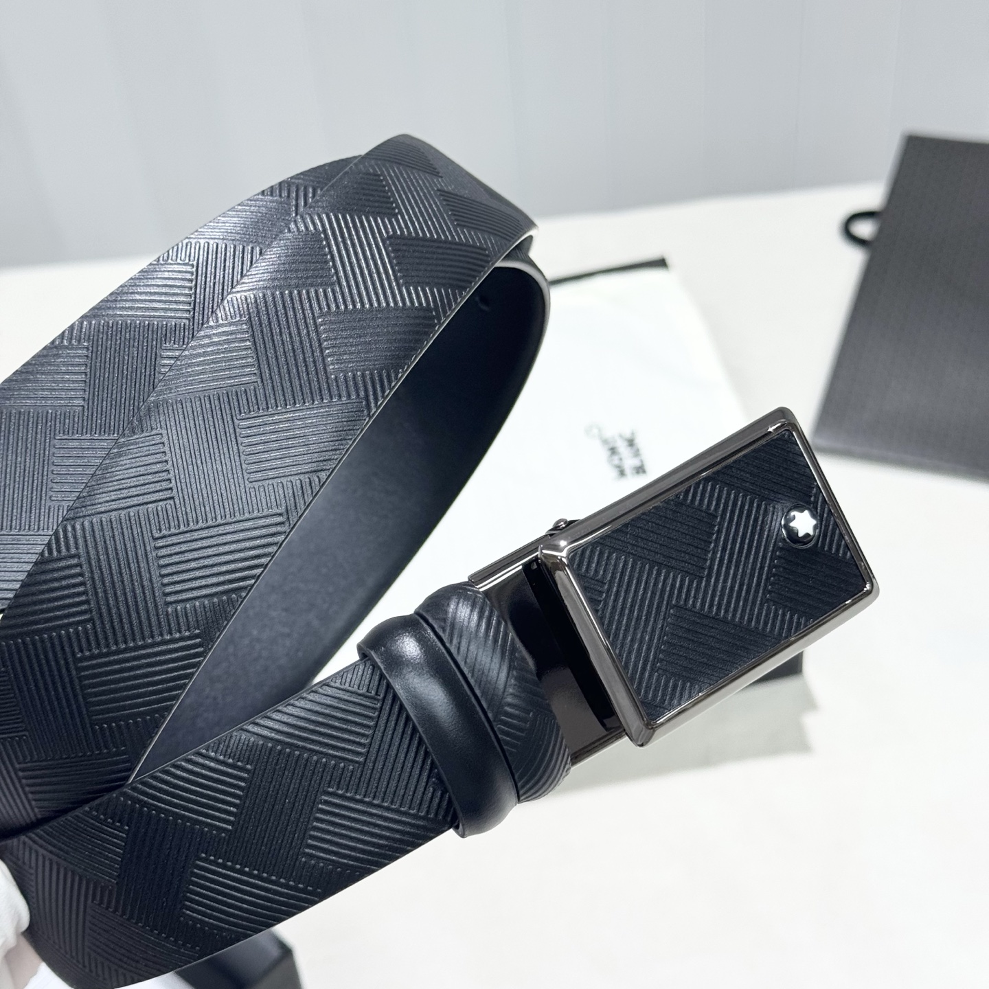 🎩🎩男士万宝龙🐲柔软细腻，百搭大方，宽3.5CM 、可裁剪款式官网同步，商务休闲均可使用！