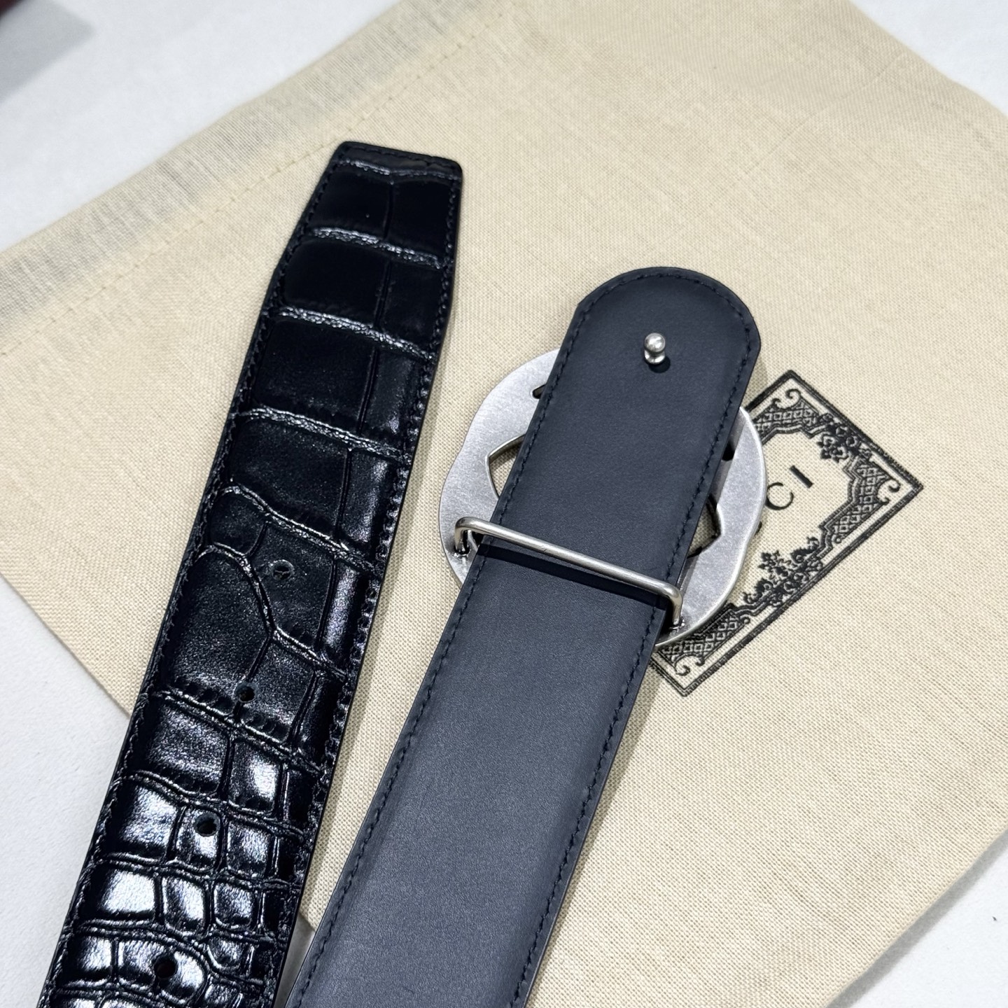 G家 商务休闲 正装均可佩戴！3 8cm 鳄鱼纹牛皮最新款扣头 抛光扣头 时尚百搭双面均可佩戴