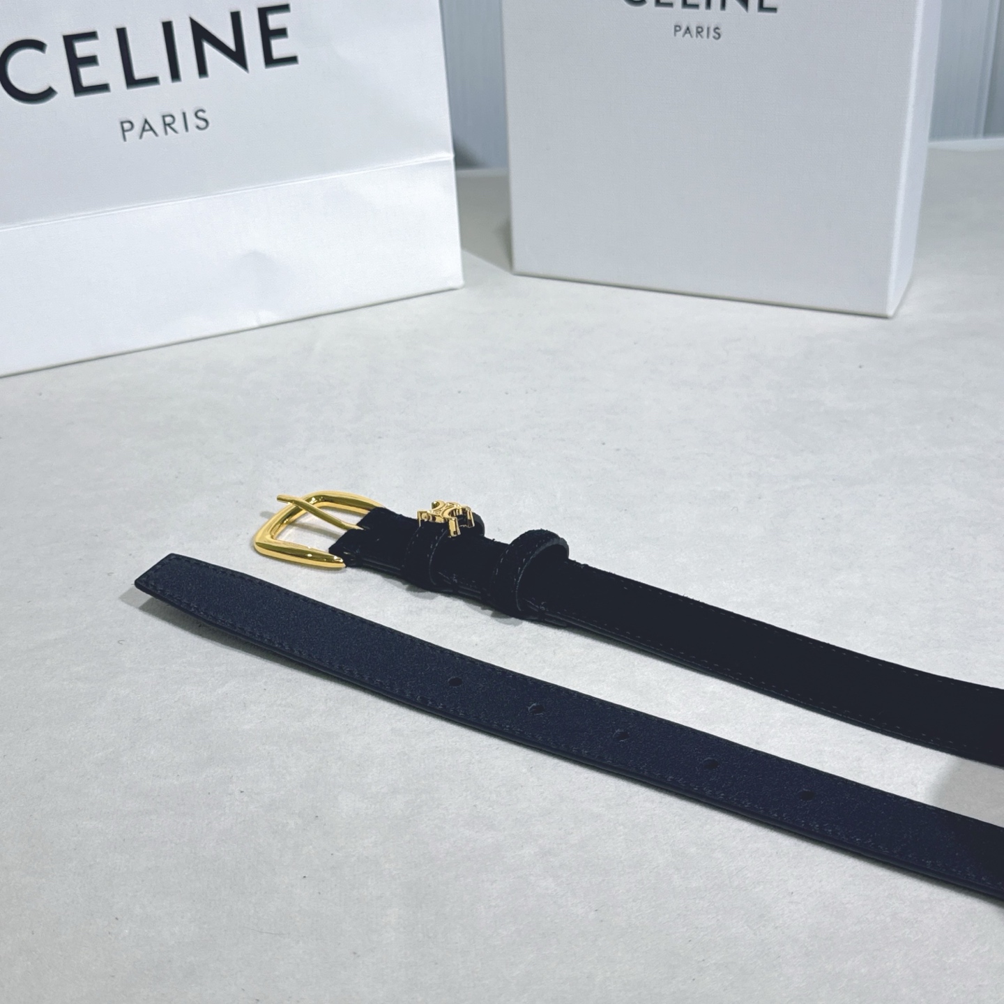 -Celine 新品立体浮标针扣女士腰带 意大利进口小牛皮 宽度2.5(亮金扣)-Chinese wholesaler seller Clothes Bags handbags wholesale Shoes High Quatity wholesaler seller Cheap Sneakers from China Factory Chinese suppliers china wholesale clothing wholesaler seller -Celine 新品立体浮标针扣女士腰带 意大利进口小牛皮 宽度2.5(亮金扣)