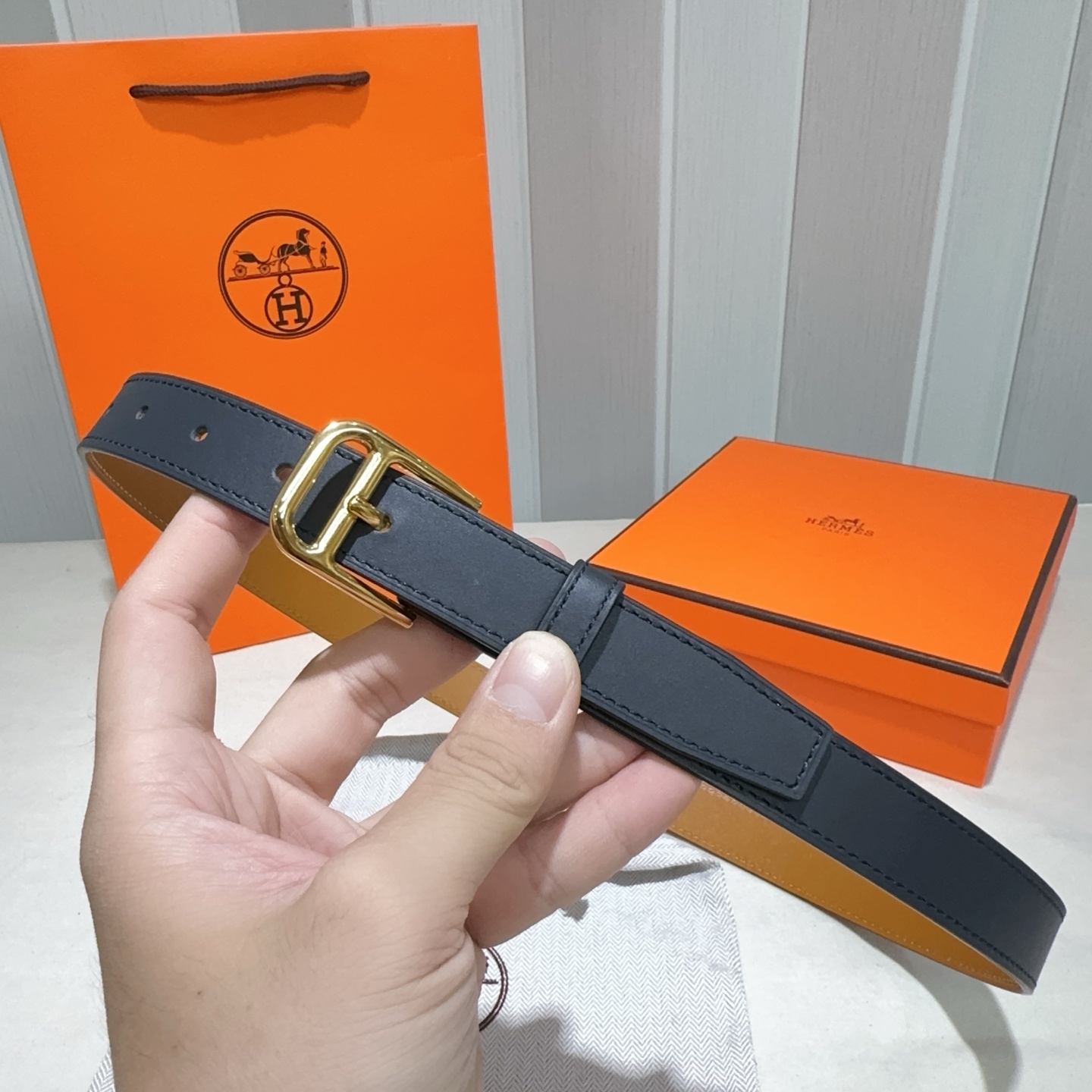 爱马仕 Hunter牛皮腰带 搭配金属皮带扣 （蓝色亮金扣）