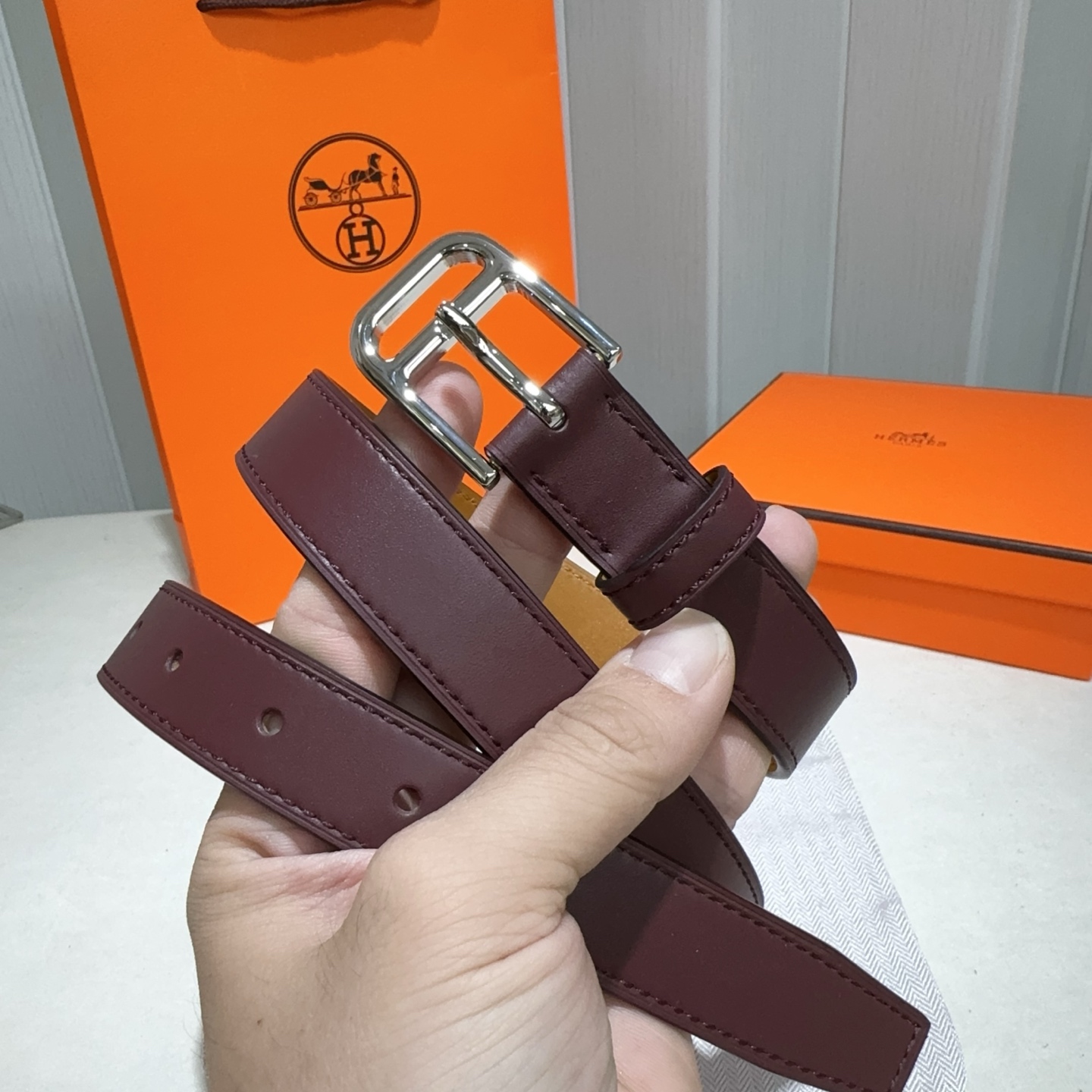 爱马仕 Hunter牛皮腰带 搭配金属皮带扣 （酒红色亮银扣）