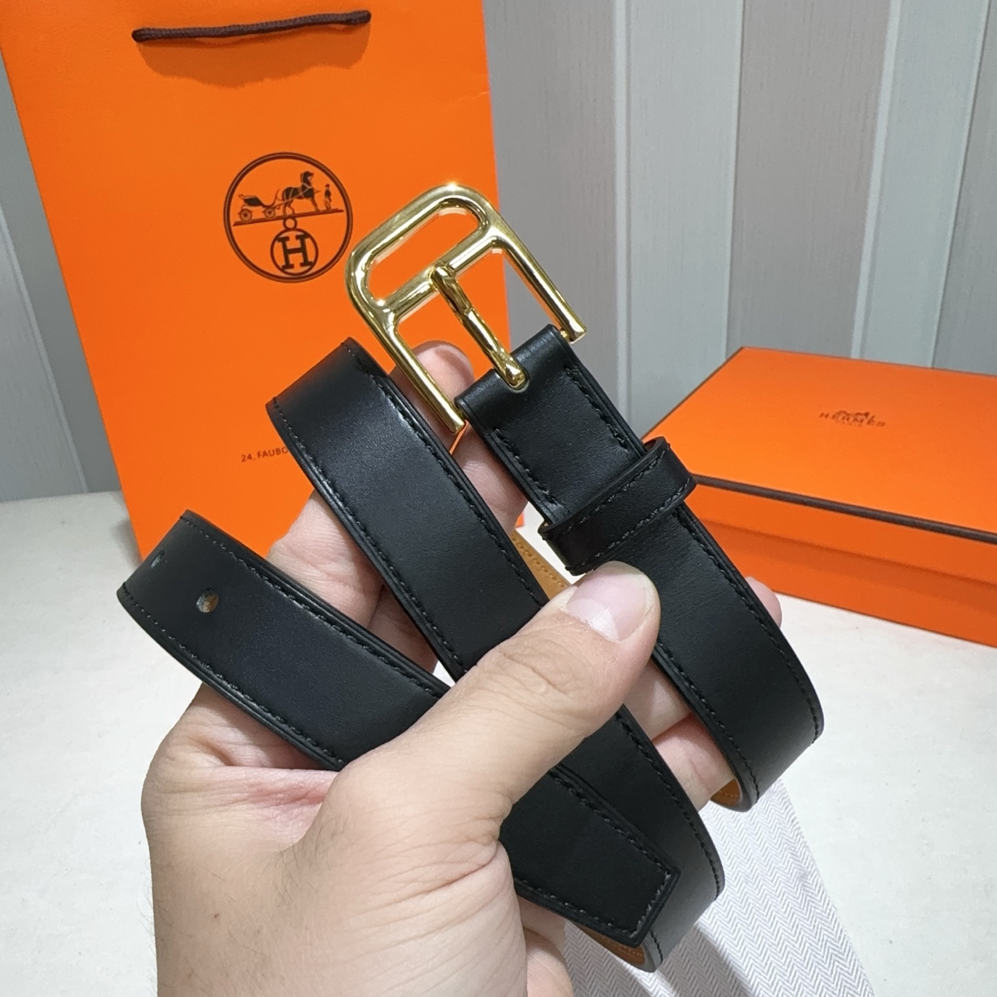 爱马仕 Hunter牛皮腰带 搭配金属皮带扣-Top High Quatity Cheap Sneakers Fashion Clothing Clothes Bags handbags Shoes of all Brand wholesale With The best Quality And Beautiful Price from China Factory Chinese suppliers wholesaler seller 爱马仕 Hunter牛皮腰带 搭配金属皮带扣
