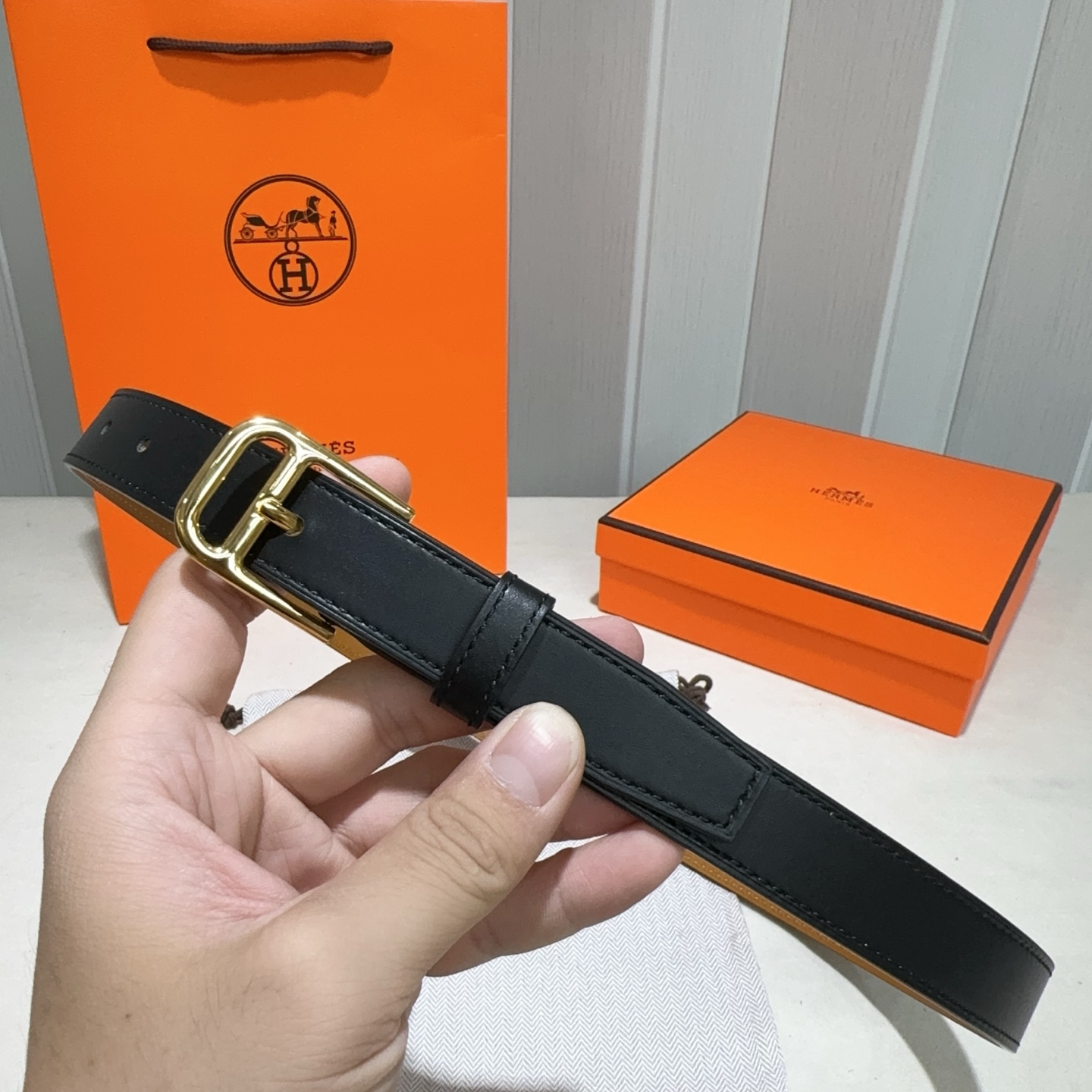 爱马仕 Hunter牛皮腰带 搭配金属皮带扣-Top High Quatity Cheap Sneakers Fashion Clothing Clothes Bags handbags Shoes of all Brand wholesale With The best Quality And Beautiful Price from China Factory Chinese suppliers wholesaler seller 爱马仕 Hunter牛皮腰带 搭配金属皮带扣