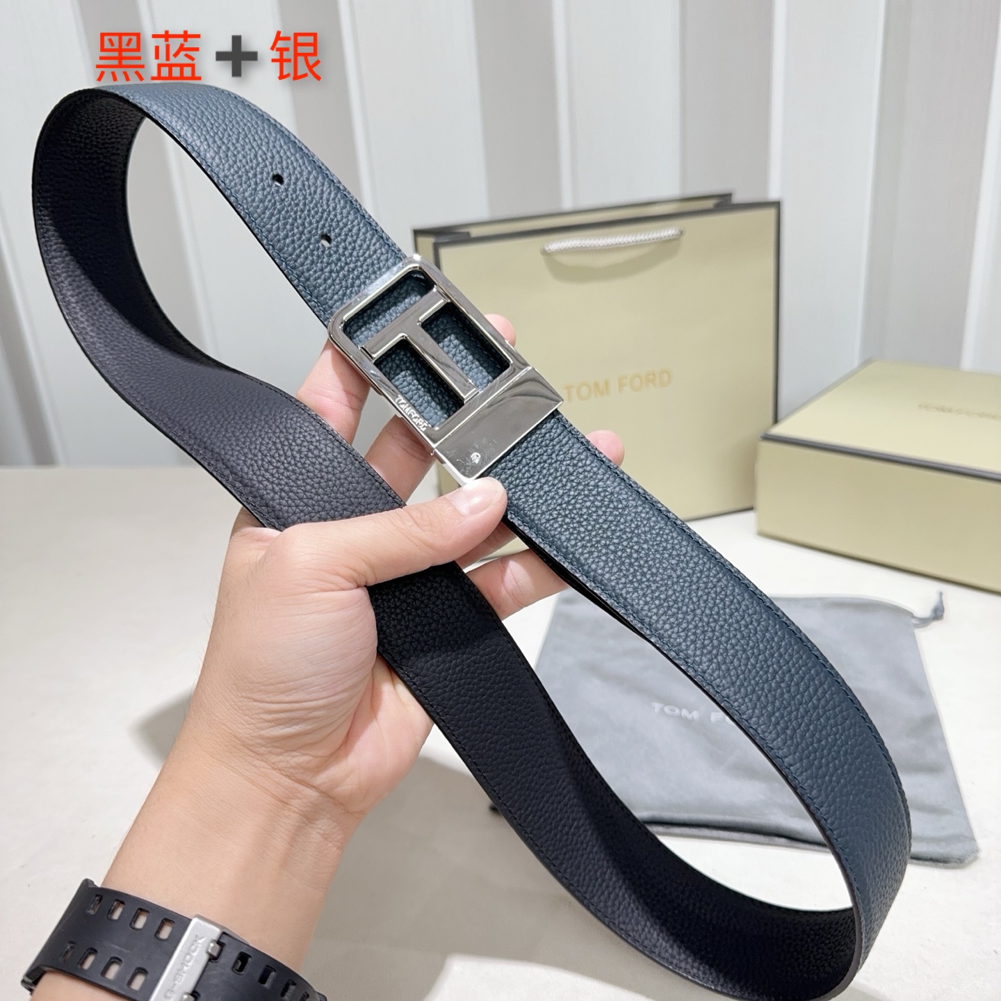 男士TF（汤尼.福特） 采用双面头层牛皮 Togo纹纯铜精品扣头打造 双面可用 黑配蓝 黑配咖啡金色 银色 抢色扣头