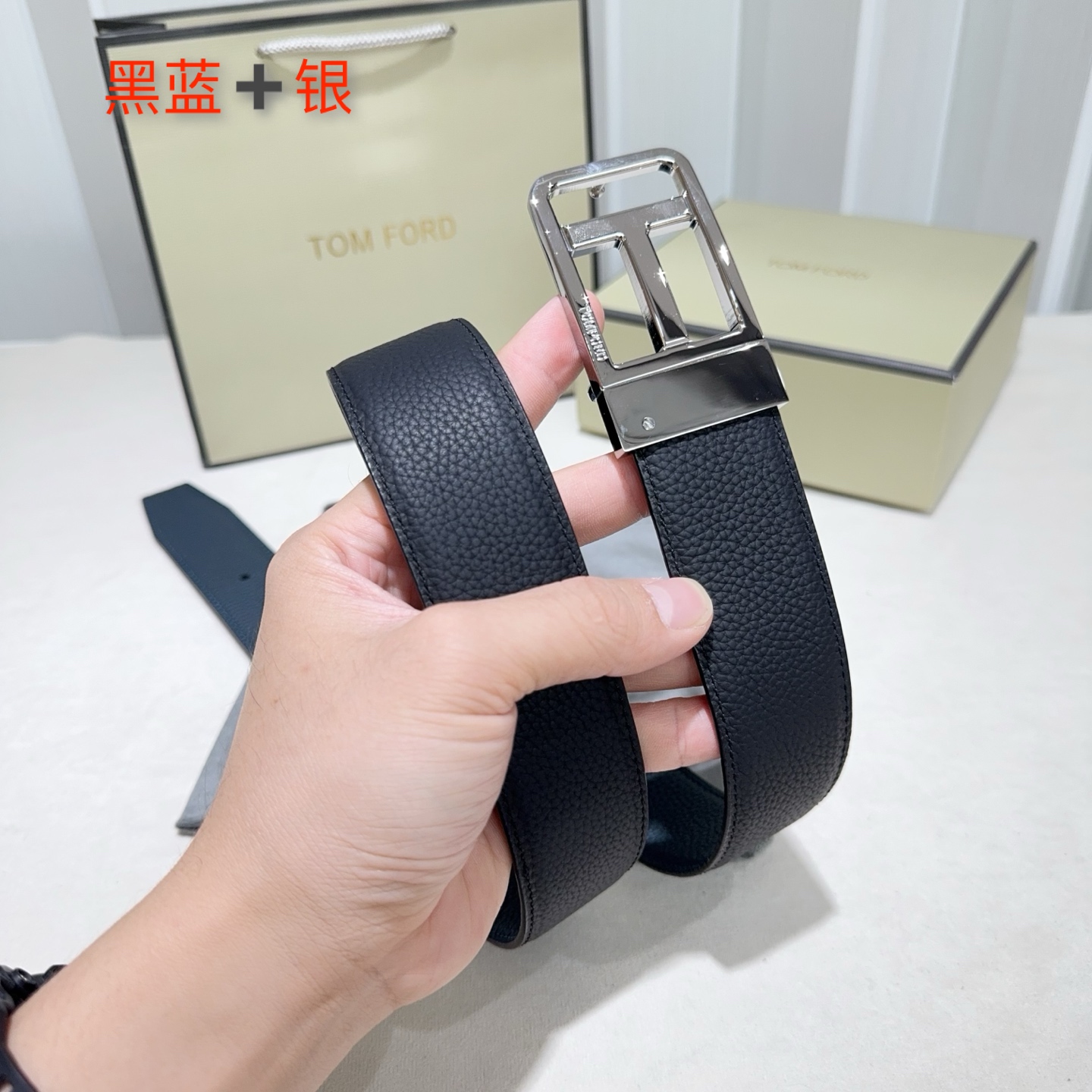 男士TF（汤尼.福特） 采用双面头层牛皮 Togo纹纯铜精品扣头打造 双面可用 黑配蓝 黑配咖啡金色 银色 抢色扣头