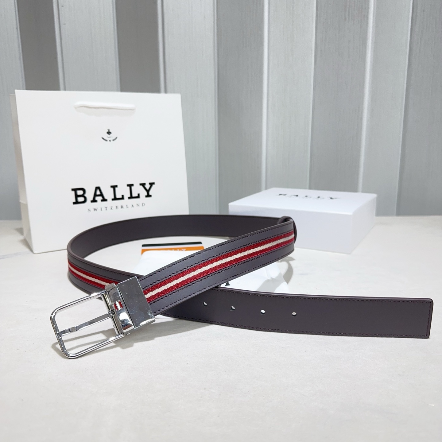BALLY (巴利) 红白布接咖啡色牛皮银色 扣头-Top High Quatity Cheap Sneakers Fashion Clothing Clothes Bags handbags Shoes of all Brand wholesale With The best Quality And Beautiful Price from China Factory Chinese suppliers wholesaler seller BALLY (巴利) 红白布接咖啡色牛皮银色 扣头