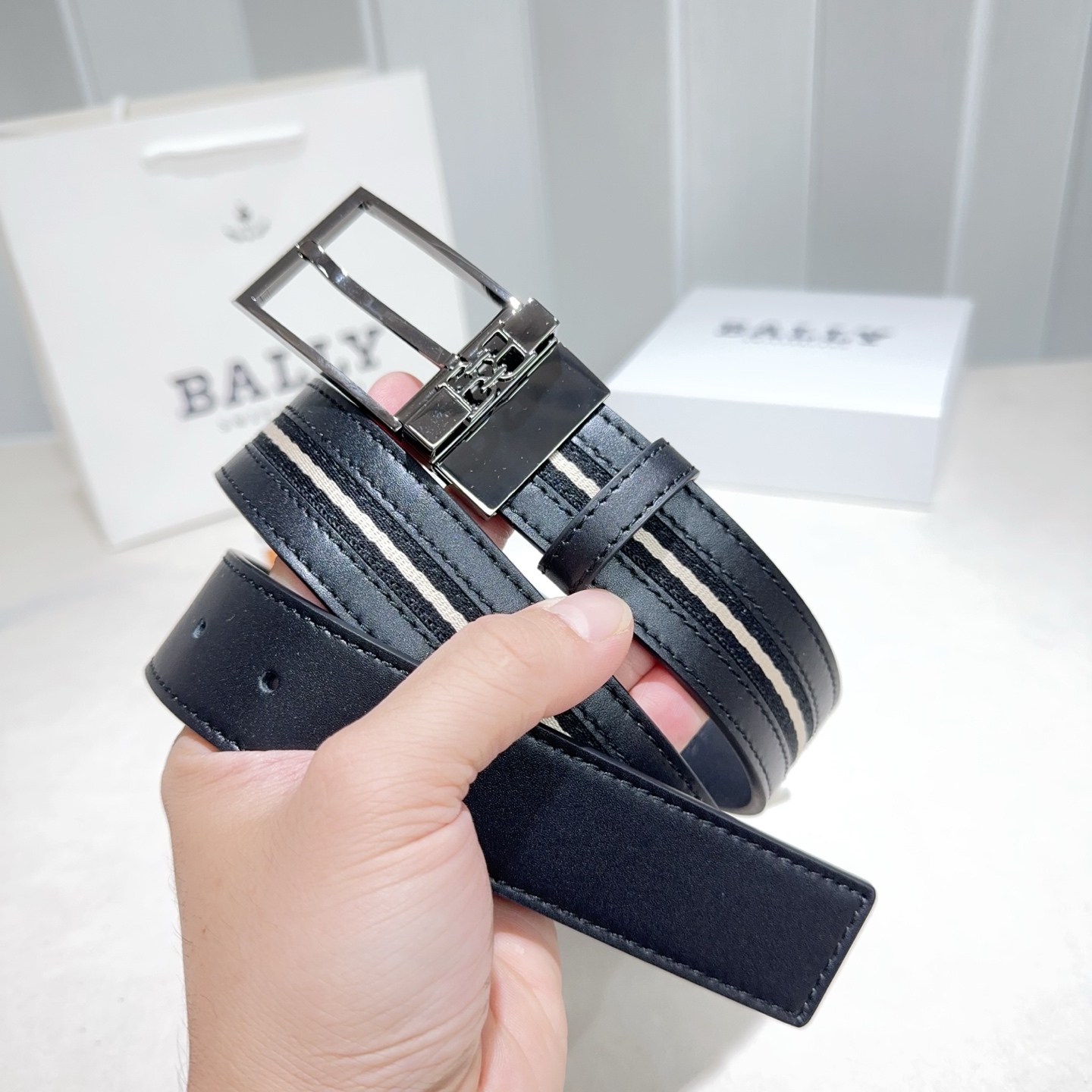 BALLY (巴利) 黑白布接黑色牛皮抢色 扣头-Top High Quatity Cheap Sneakers Fashion Clothing Clothes Bags handbags Shoes of all Brand wholesale With The best Quality And Beautiful Price from China Factory Chinese suppliers wholesaler seller BALLY (巴利) 黑白布接黑色牛皮抢色 扣头