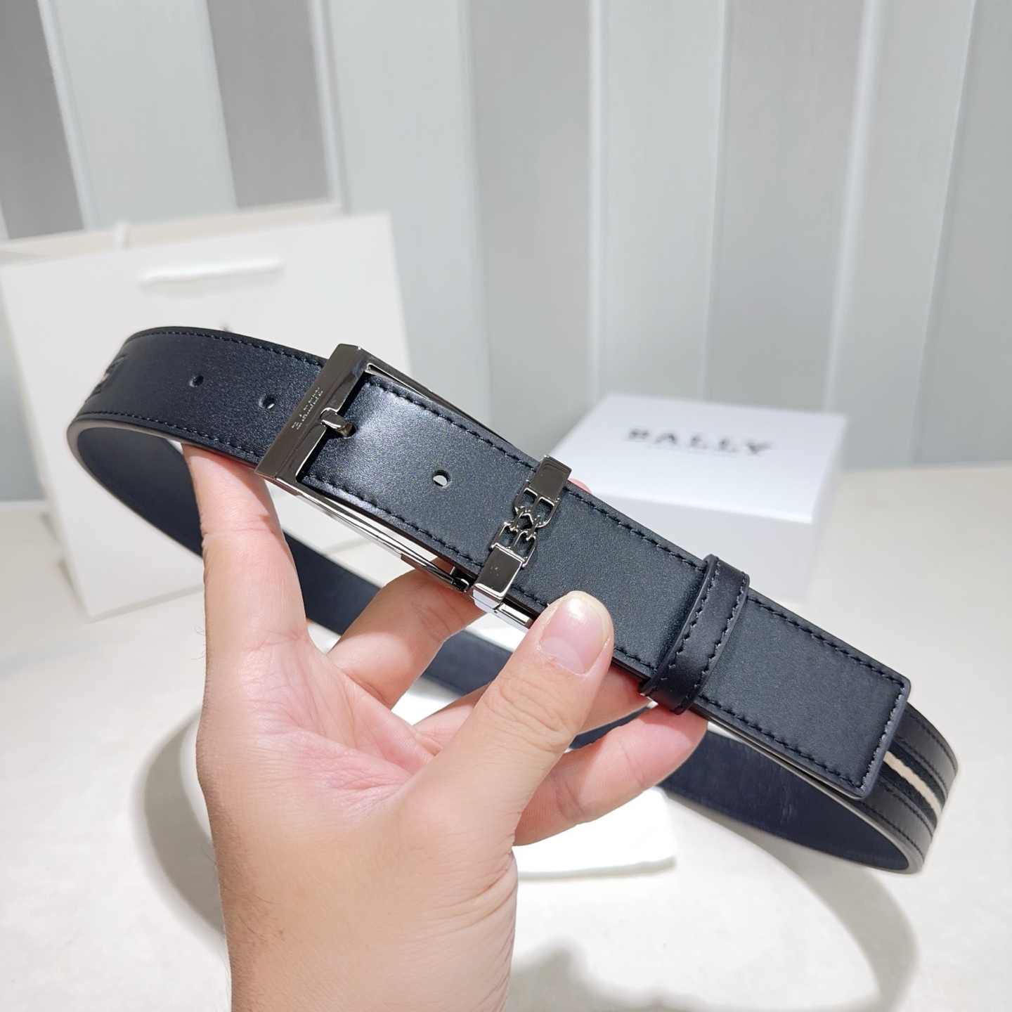 BALLY (巴利) 黑白布接黑色牛皮抢色 扣头-Top High Quatity Cheap Sneakers Fashion Clothing Clothes Bags handbags Shoes of all Brand wholesale With The best Quality And Beautiful Price from China Factory Chinese suppliers wholesaler seller BALLY (巴利) 黑白布接黑色牛皮抢色 扣头