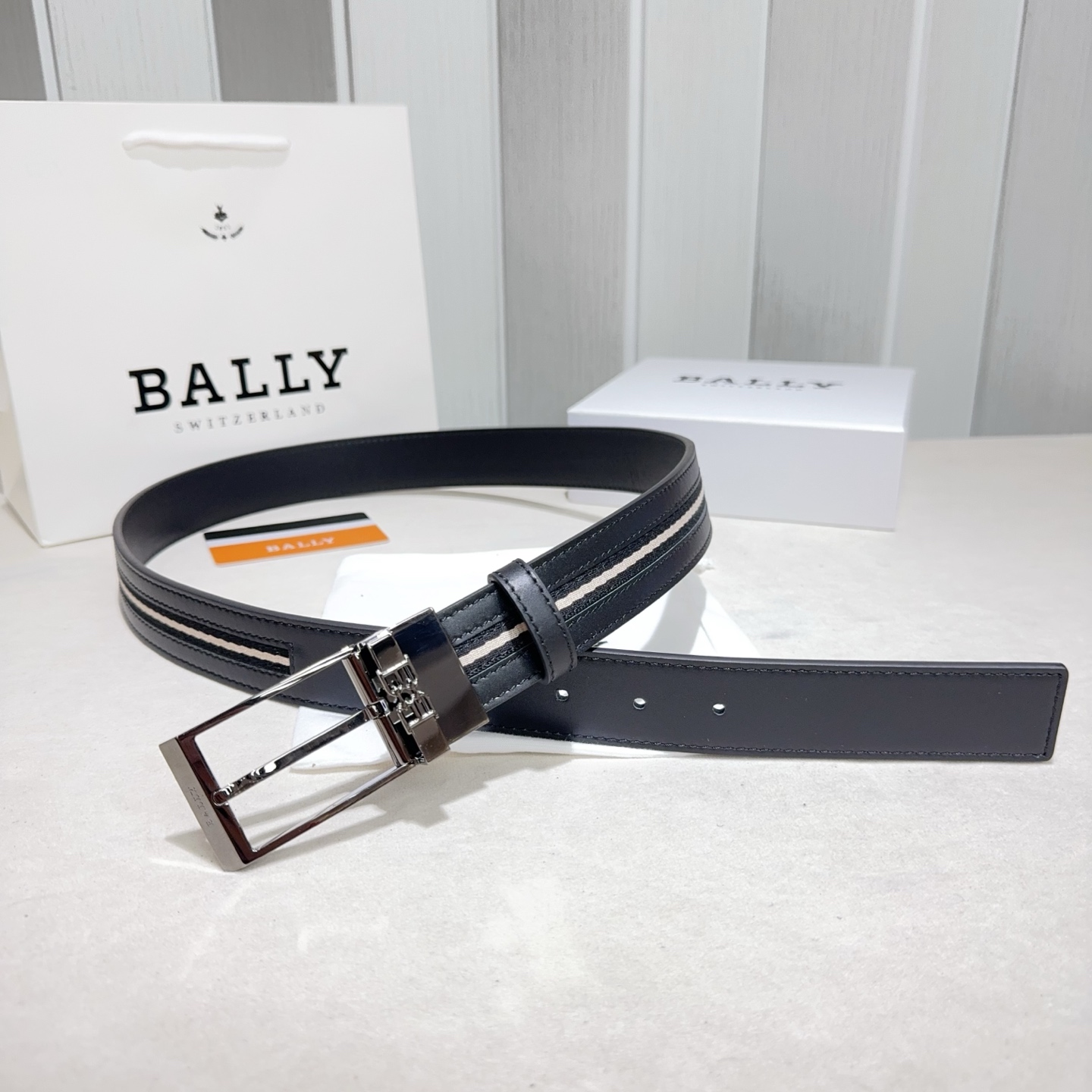BALLY (巴利) 黑白布接黑色牛皮抢色 扣头-Top High Quatity Cheap Sneakers Fashion Clothing Clothes Bags handbags Shoes of all Brand wholesale With The best Quality And Beautiful Price from China Factory Chinese suppliers wholesaler seller BALLY (巴利) 黑白布接黑色牛皮抢色 扣头