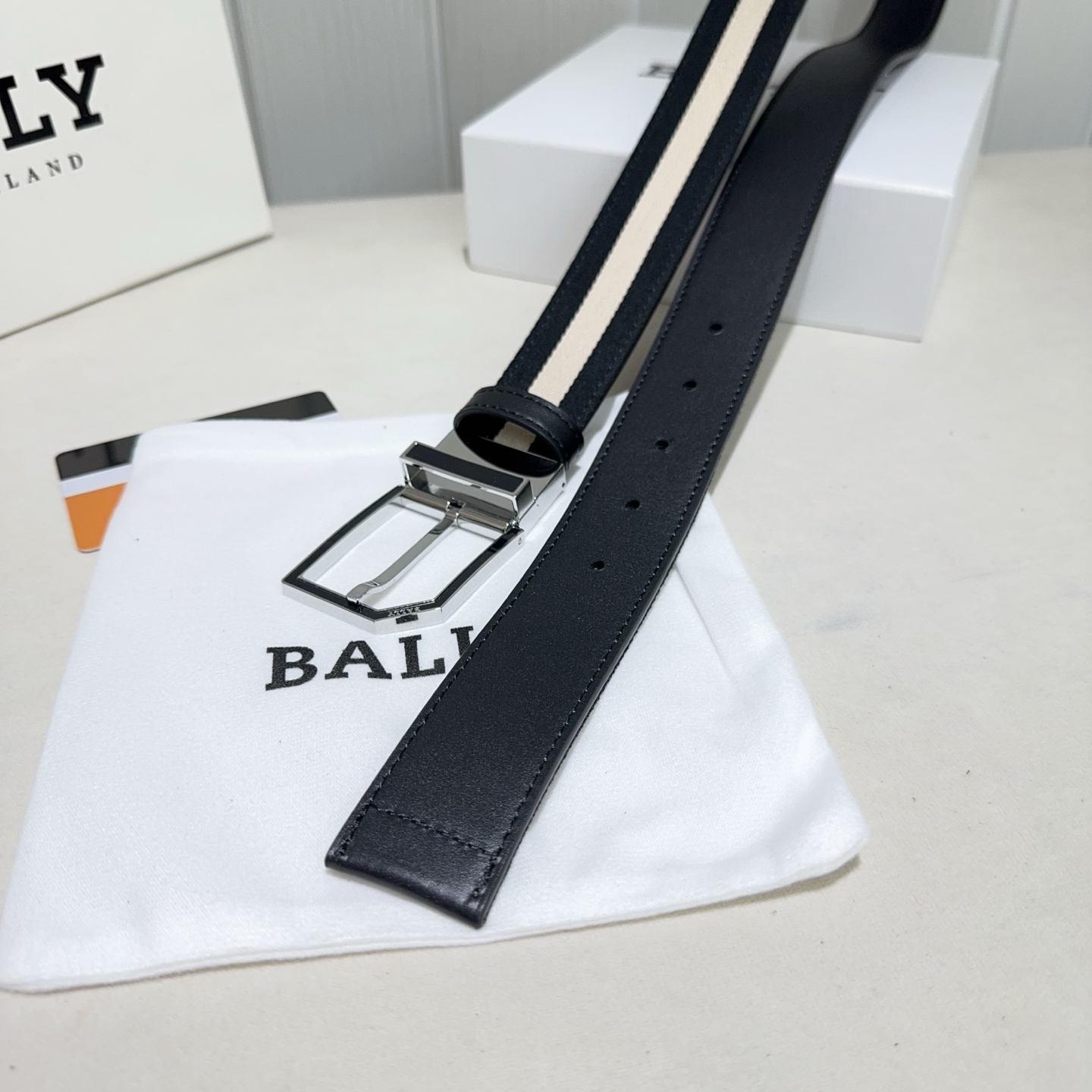 BALLY (巴利) 黑白布搭黑色牛皮银色滴胶 扣头