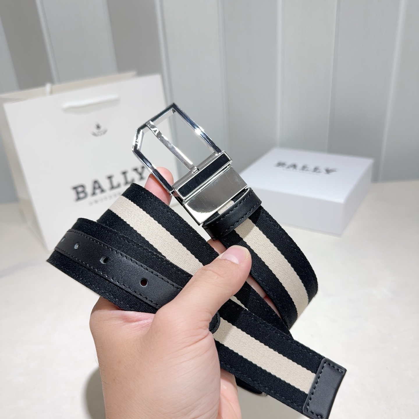 BALLY (巴利) 黑白布搭黑色牛皮银色滴胶 扣头