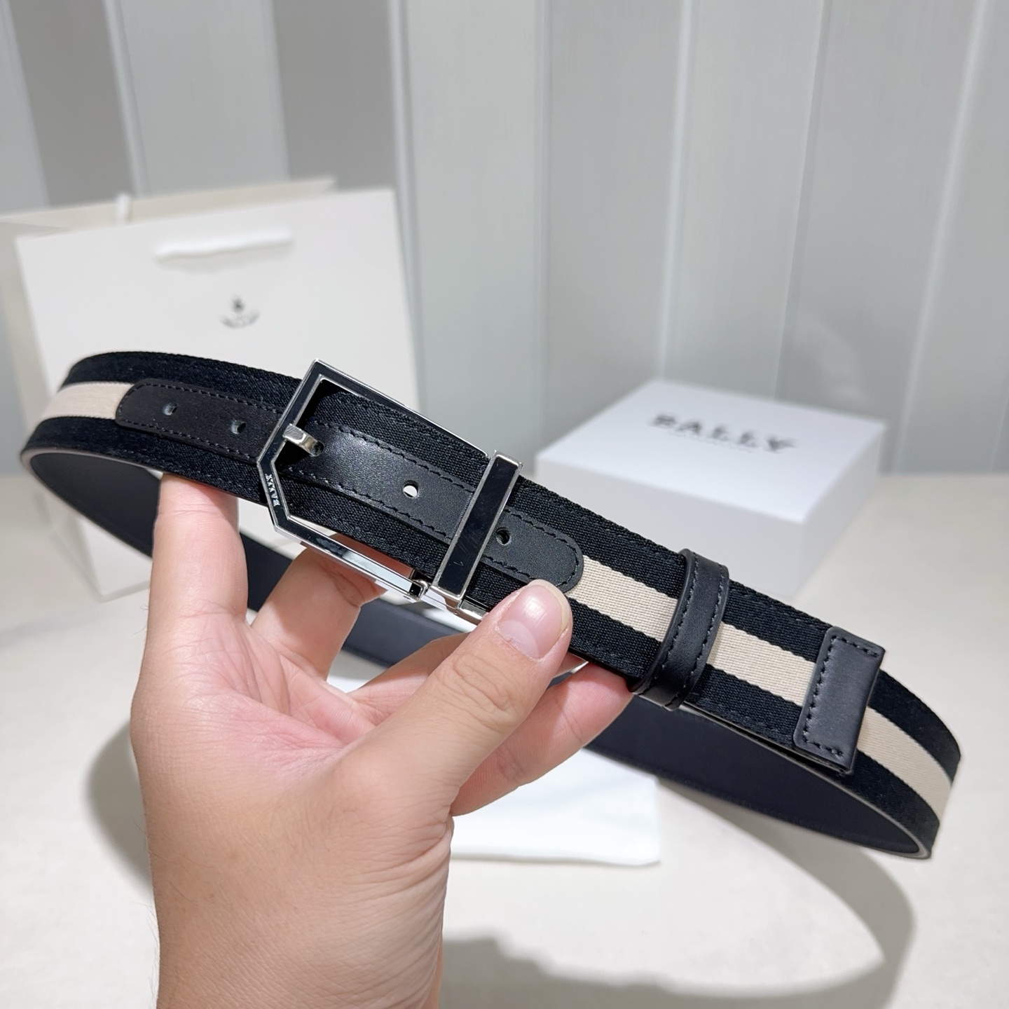 BALLY (巴利) 黑白布搭黑色牛皮银色滴胶 扣头