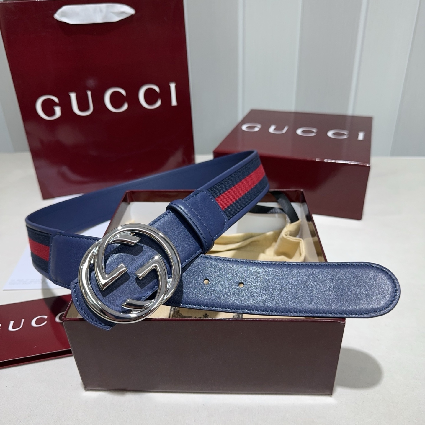 GUCCI(古奇新款) 采用织带布搭配双面头层牛皮-Chinese wholesaler seller Clothes Bags handbags wholesale Shoes High Quatity wholesaler seller Cheap Sneakers from China Factory Chinese suppliers china wholesale clothing wholesaler seller GUCCI(古奇新款) 采用织带布搭配双面头层牛皮