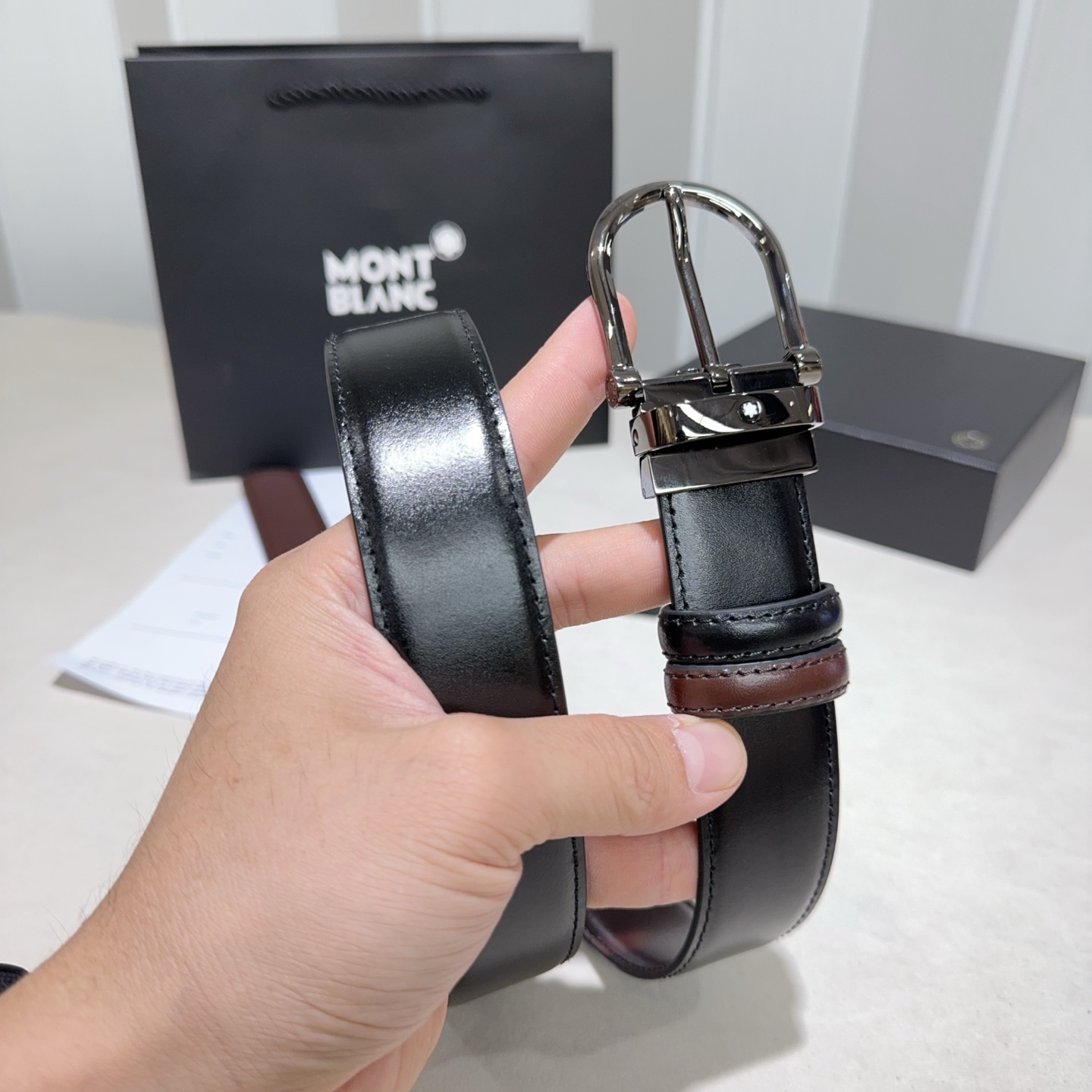 Montblanc （万宝龙） 采用双面开边珠 黑配咖啡色 亮金 亮银 亮枪 扣头