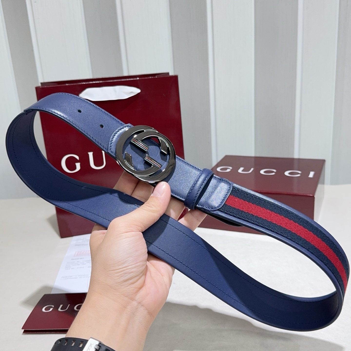 GUCCI(古奇新款) 采用织带布搭配双面头层牛皮 红蓝布包边蓝色牛皮亮金 亮银 亮枪 扣头-Top High Quatity Cheap Sneakers Fashion Clothing Clothes Bags handbags Shoes of all Brand wholesale With The best Quality And Beautiful Price from China Factory Chinese suppliers wholesaler seller GUCCI(古奇新款) 采用织带布搭配双面头层牛皮 红蓝布包边蓝色牛皮亮金 亮银 亮枪 扣头