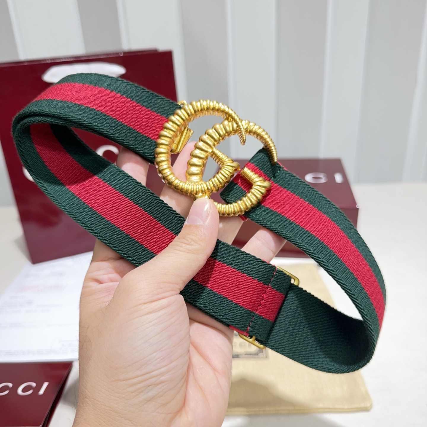 GUCCI(古奇经典重现) 采用弹力尼龙布 复古扣头打造 柔软细腻-Chinese wholesaler seller Clothes Bags handbags wholesale Shoes High Quatity wholesaler seller Cheap Sneakers from China Factory Chinese suppliers china wholesale clothing wholesaler seller GUCCI(古奇经典重现) 采用弹力尼龙布 复古扣头打造 柔软细腻