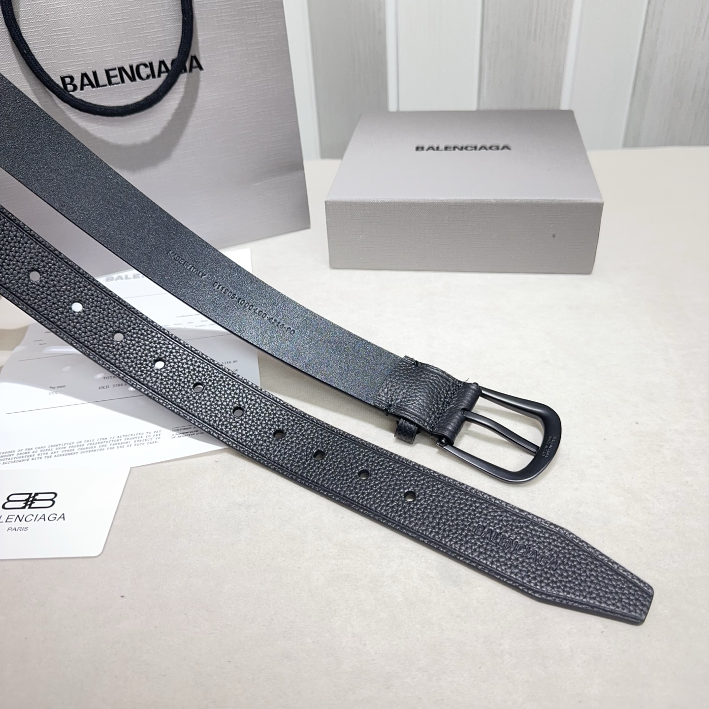 🎐 Balenciaga 🎐（巴黎世家）Suit黑色双面牛皮革腰带，饰以做旧金属配件精品扣头打造 ，尾部