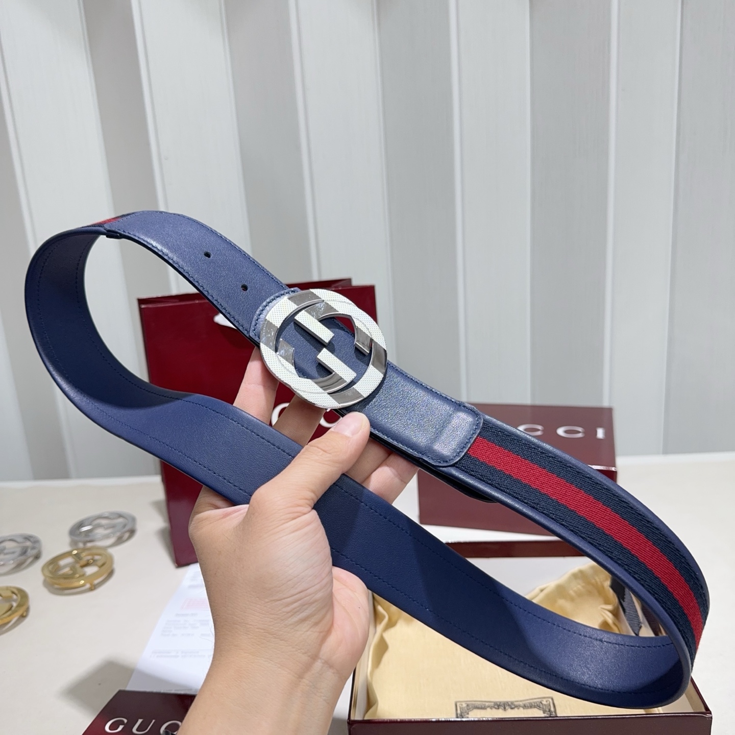 🎐GUCCI🎐（古奇新款）采用织带布搭配双面头层牛皮 ➕纯钢精品花纹扣头打造 双面可用，柔软细腻，休闲商