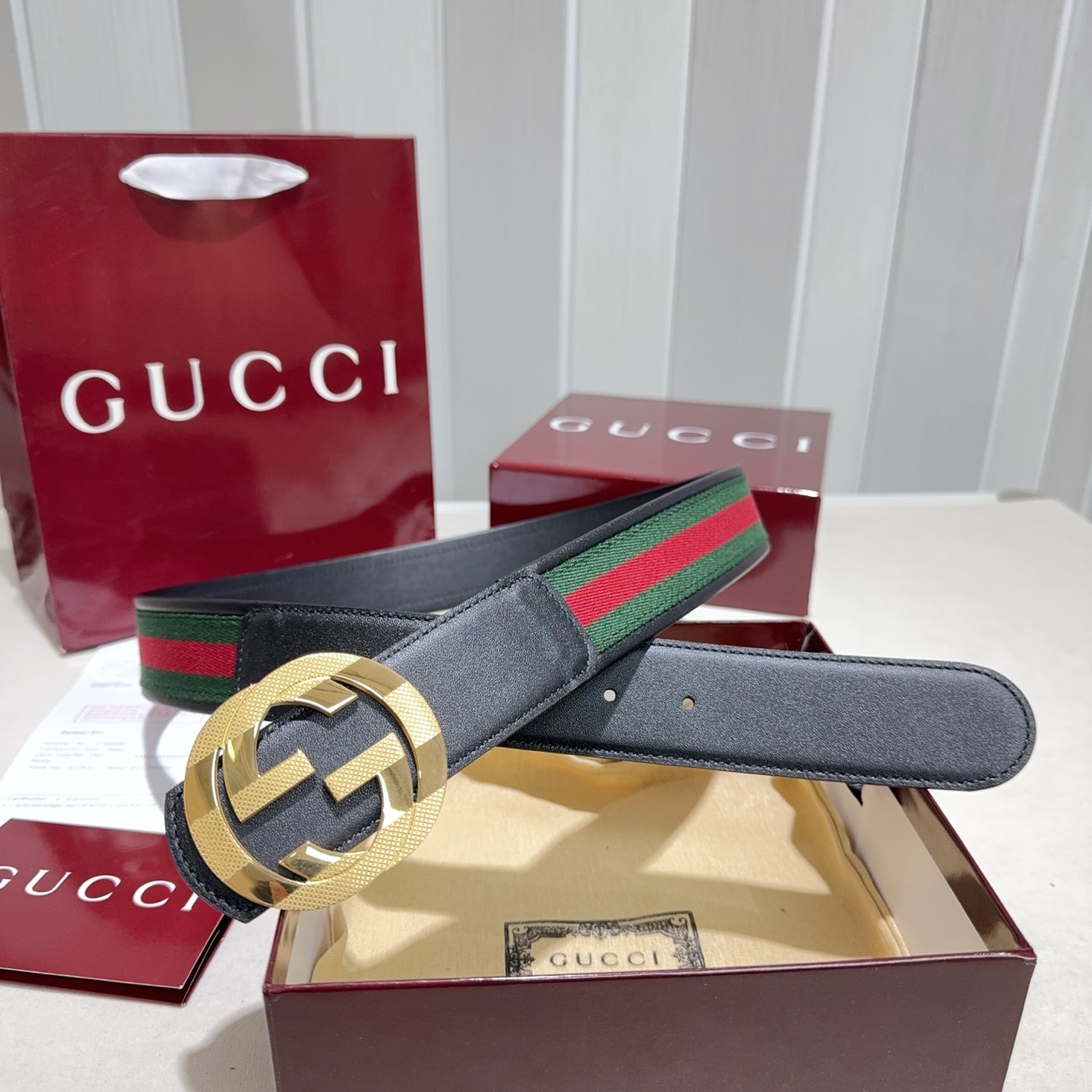 🎐GUCCI🎐（古奇新款）采用织带布搭配双面头层牛皮 ➕纯钢精品花纹扣头打造 双面可用，柔软细腻，休闲商