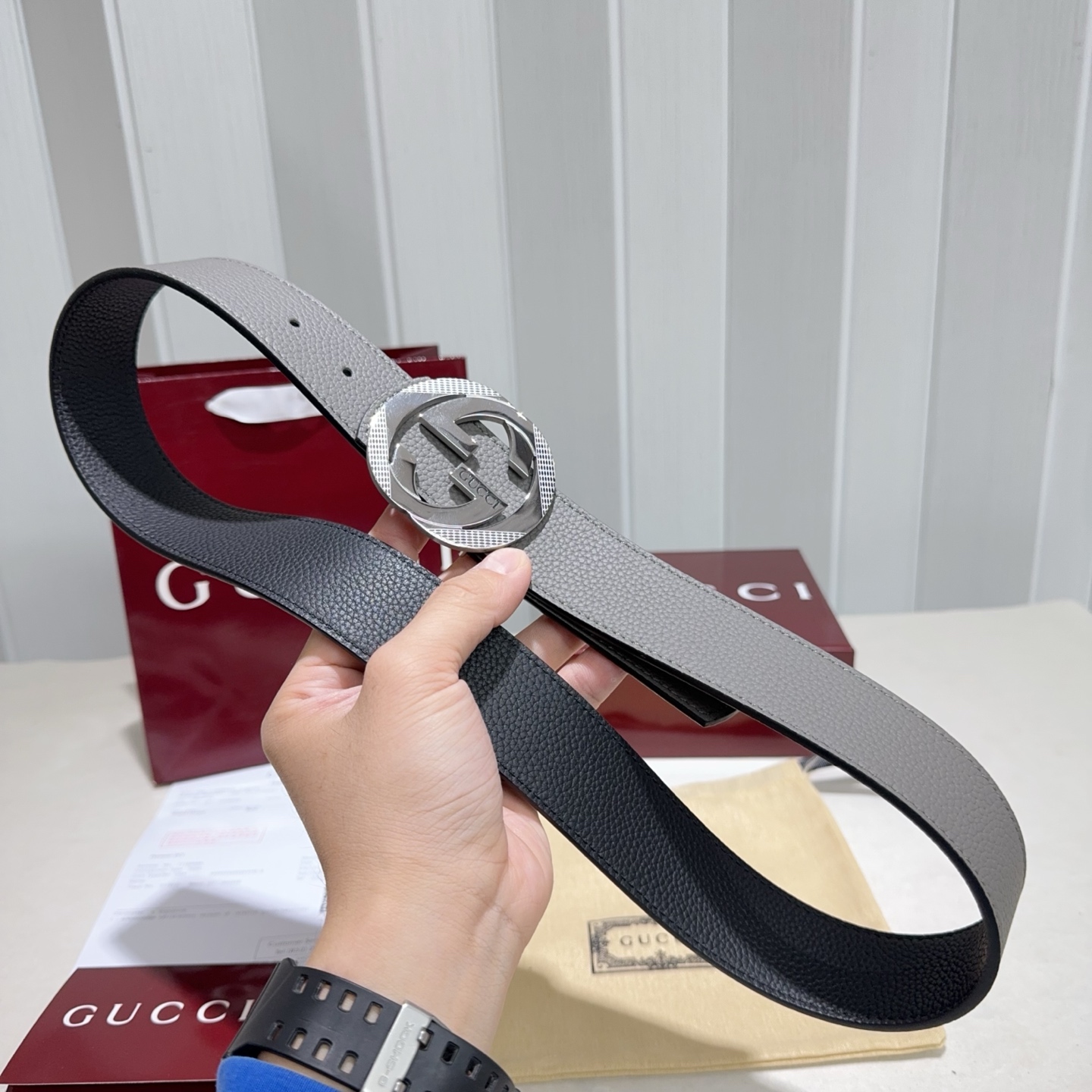 🎐GUCCI🎐（古奇新款）采用双面togo纹头层牛皮 ➕纯钢精品花纹扣头打造 双面可用，柔软细腻，休闲商