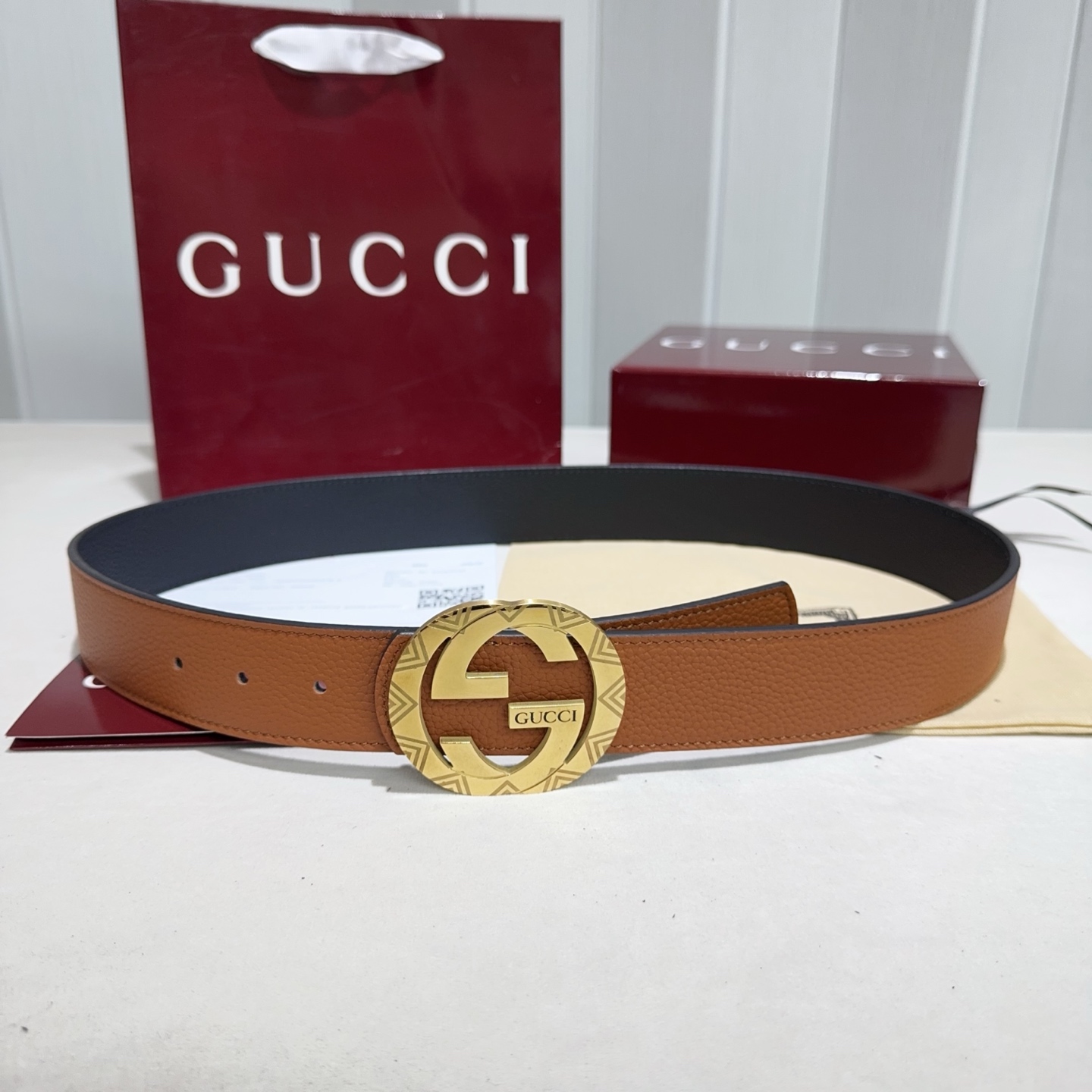 🎐GUCCI🎐（古奇新款）采用双面togo纹头层牛皮 ➕纯钢精品花纹扣头打造 双面可用，柔软细腻，休闲商