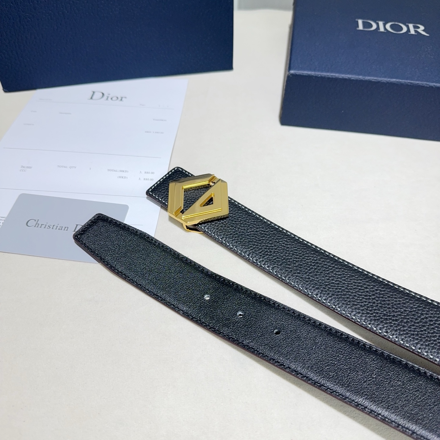 🎐 Christian Dior🎐（迪奥）采用togo 纹搭配纳帕纹双面头层牛皮➕精品纯铜扣头打造 柔软