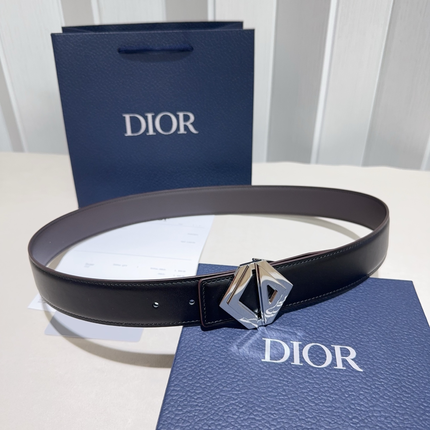 🎐 Christian Dior🎐（迪奥）采用双面修面头层牛皮➕精品纯铜扣头打造 柔软细腻，双面可用,百