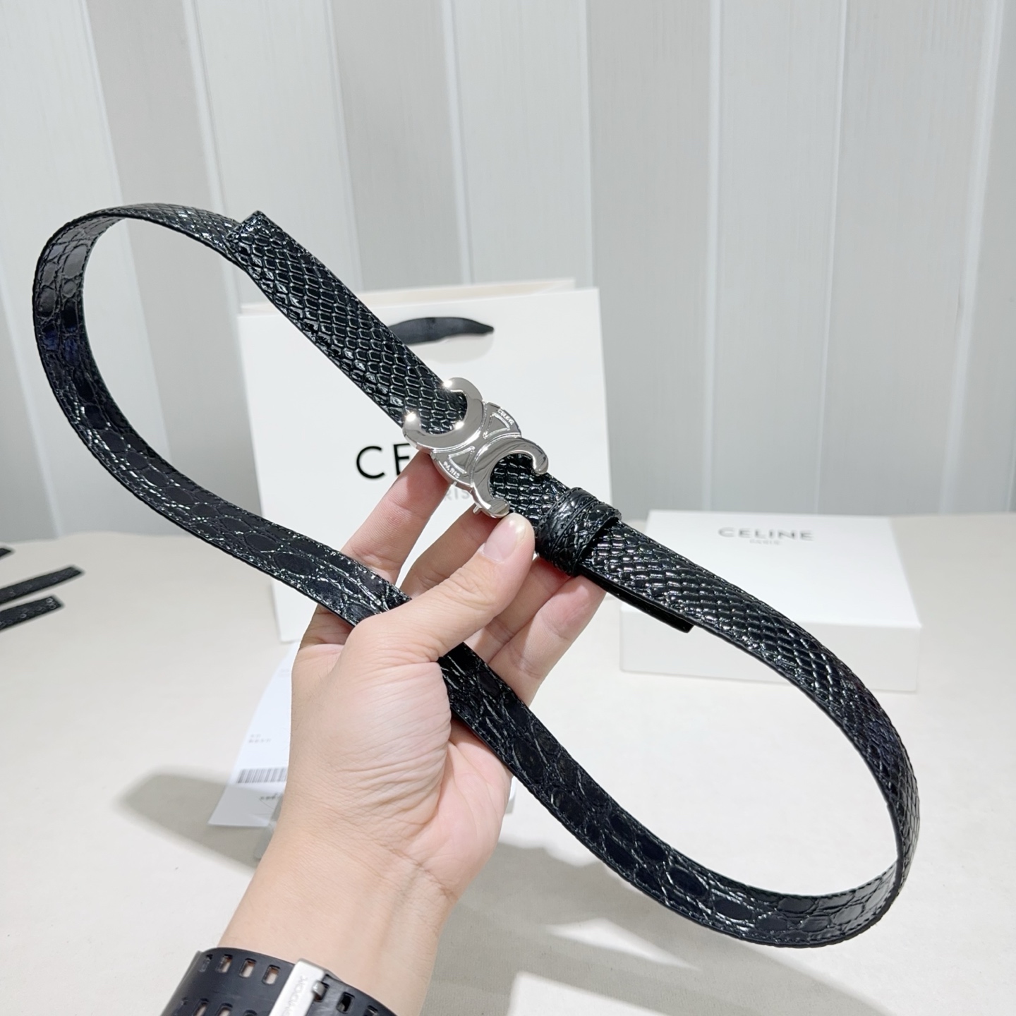 CELINE✨凯旋门蛇纹细腰｜yyds蛇纹肌理搭配石头纹+经典扣头一根腰带解锁N种穿搭精致感细款版型勾勒