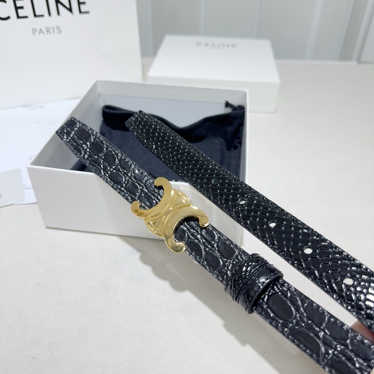 CELINE✨凯旋门蛇纹细腰｜yyds蛇纹肌理搭配石头纹+经典扣头一根腰带解锁N种穿搭精致感细款版型勾勒