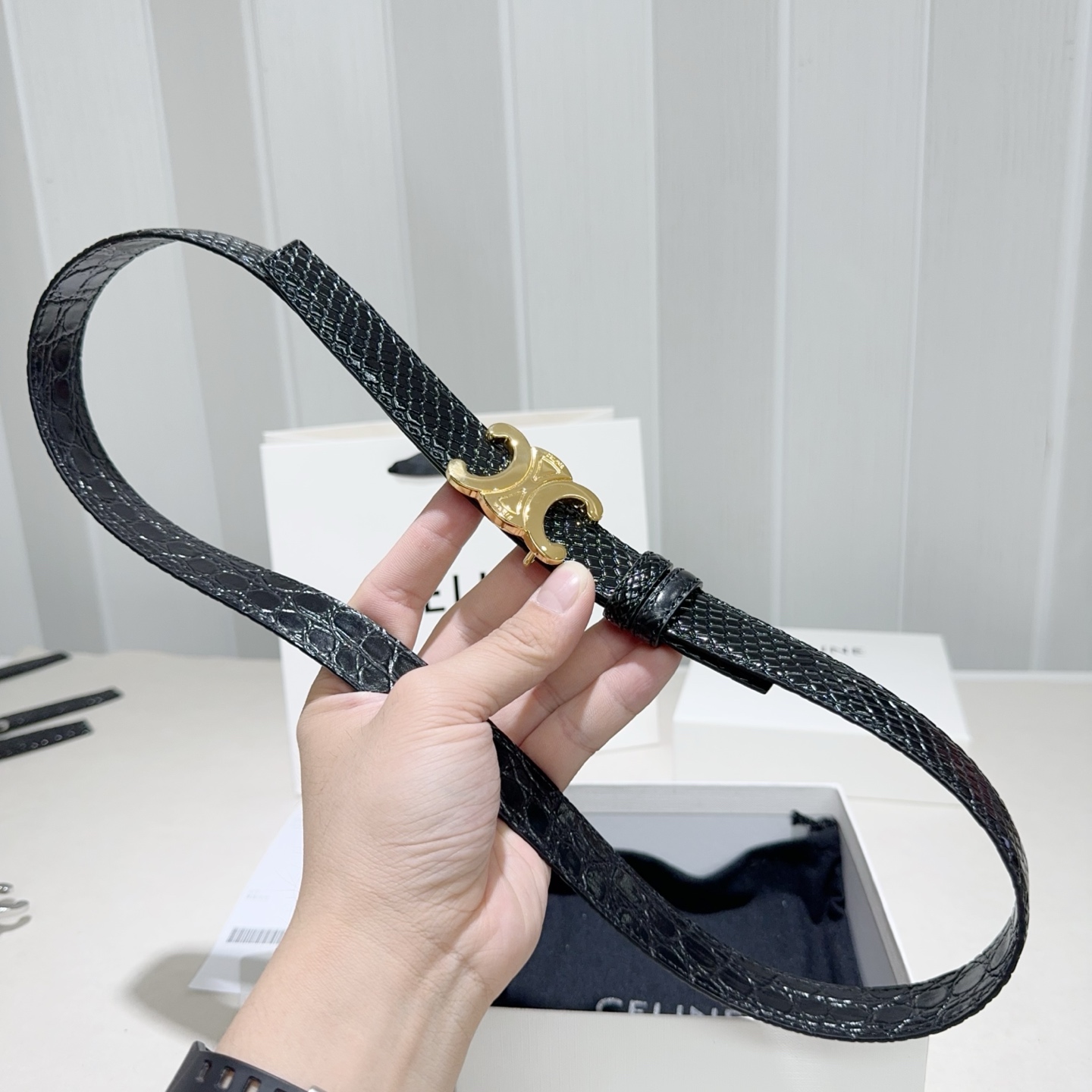 CELINE✨凯旋门蛇纹细腰｜yyds蛇纹肌理搭配石头纹+经典扣头一根腰带解锁N种穿搭精致感细款版型勾勒