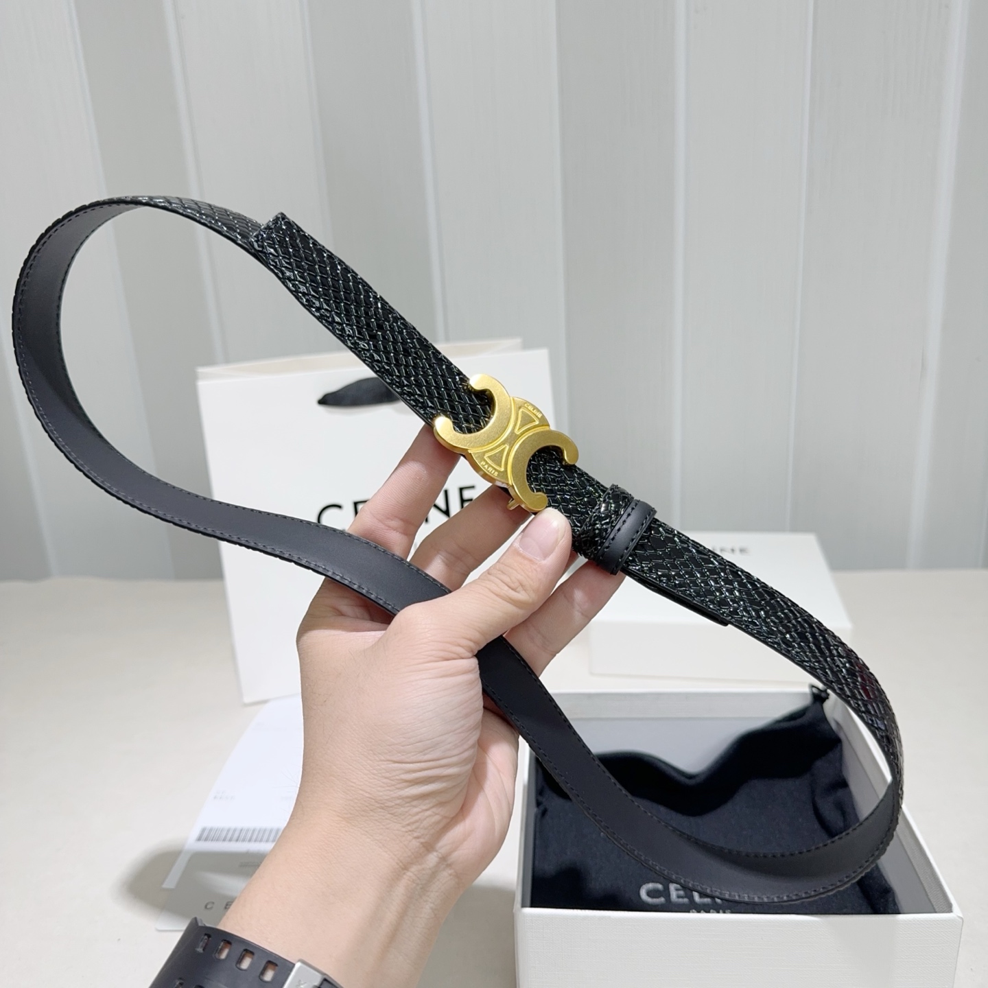 CELINE✨凯旋门蛇纹细腰｜yyds蛇纹肌理搭配平纹牛皮+经典扣头一根腰带解锁N种穿搭精致感细款版型勾