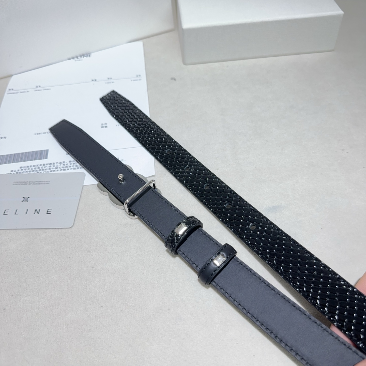 CELINE✨凯旋门蛇纹细腰｜yyds蛇纹肌理搭配平纹牛皮+经典扣头一根腰带解锁N种穿搭精致感细款版型勾