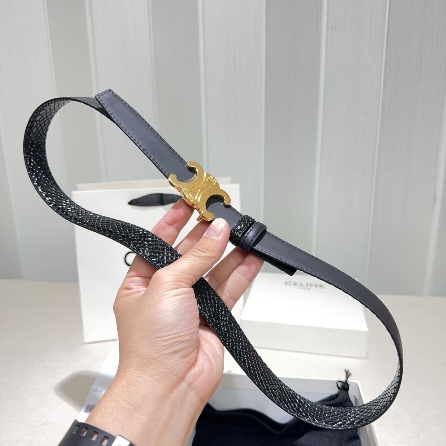 CELINE✨凯旋门蛇纹细腰｜yyds蛇纹肌理搭配平纹牛皮+经典扣头一根腰带解锁N种穿搭精致感细款版型勾