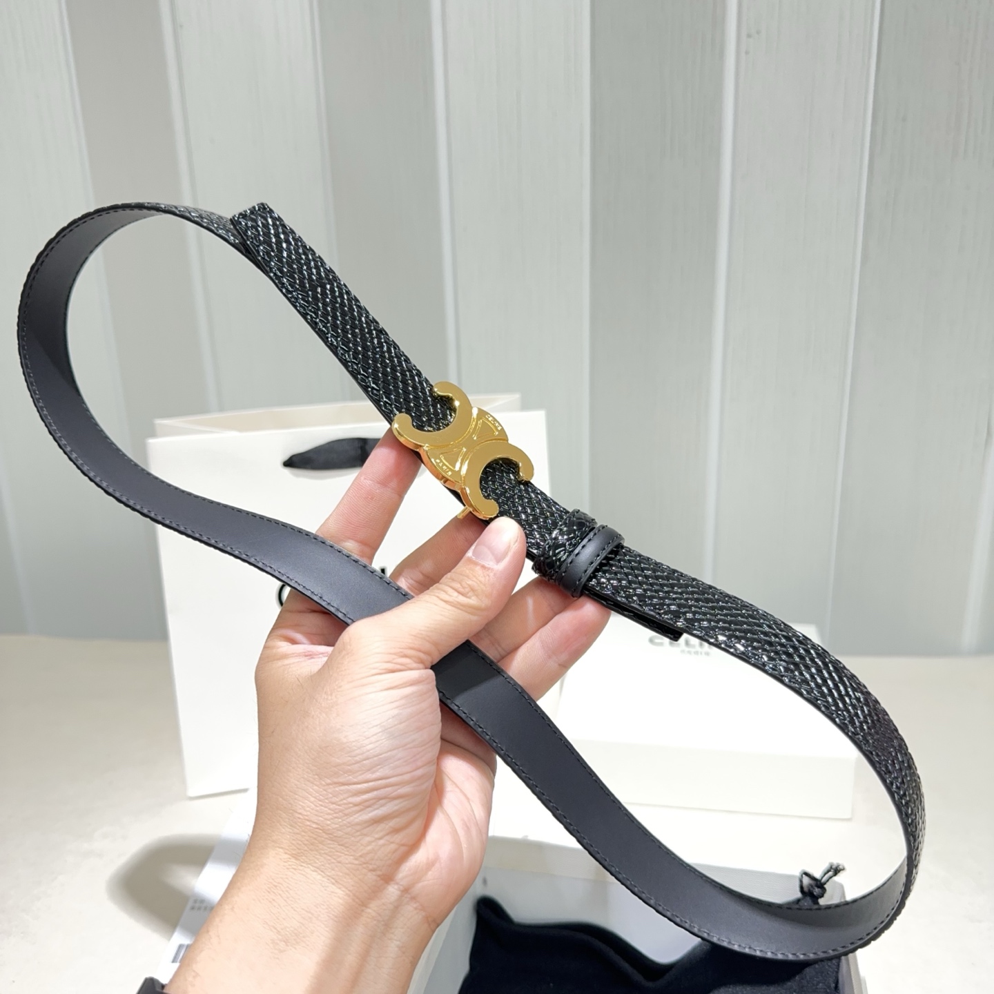 CELINE✨凯旋门蛇纹细腰｜yyds蛇纹肌理搭配平纹牛皮+经典扣头一根腰带解锁N种穿搭精致感细款版型勾