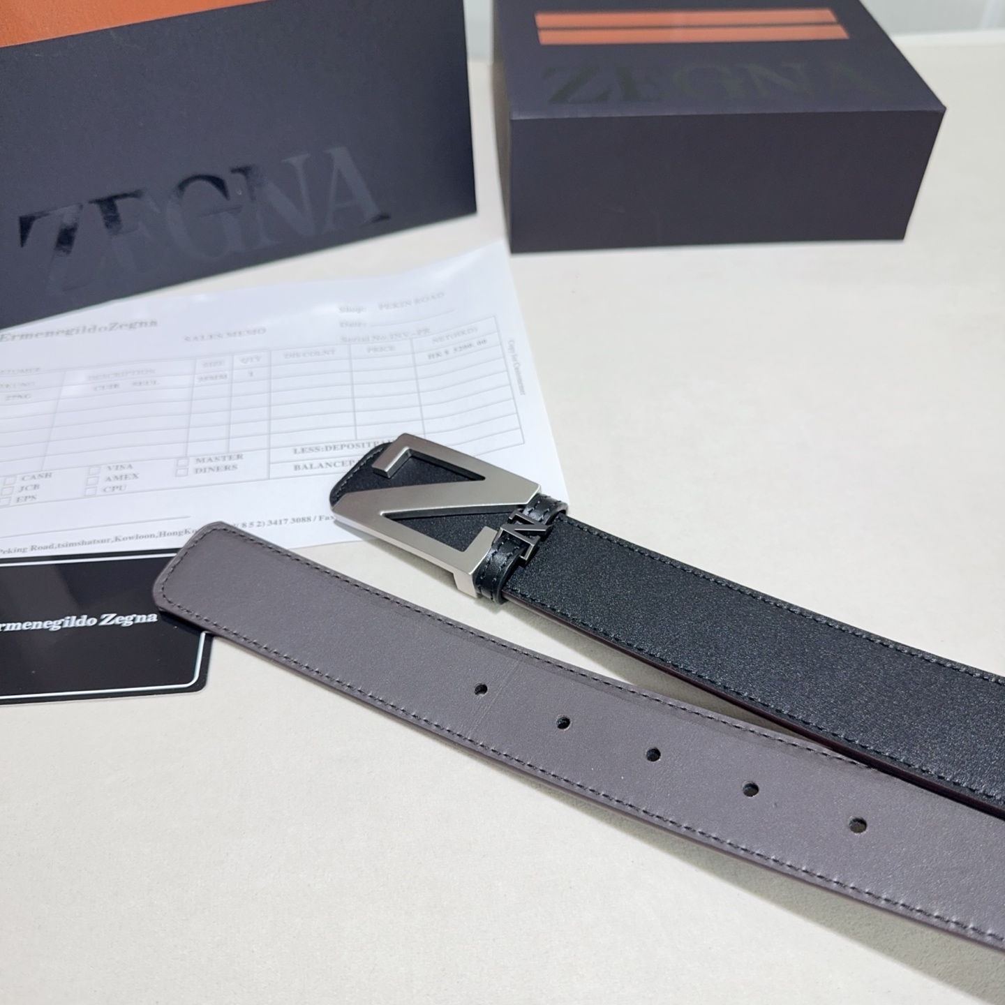 ZEGNA(杰尼亚)Z字扣皮带，双面牛皮平纹质感拉满，金属扣饰简约大气，商务休闲双场景适配，低调奢华的男