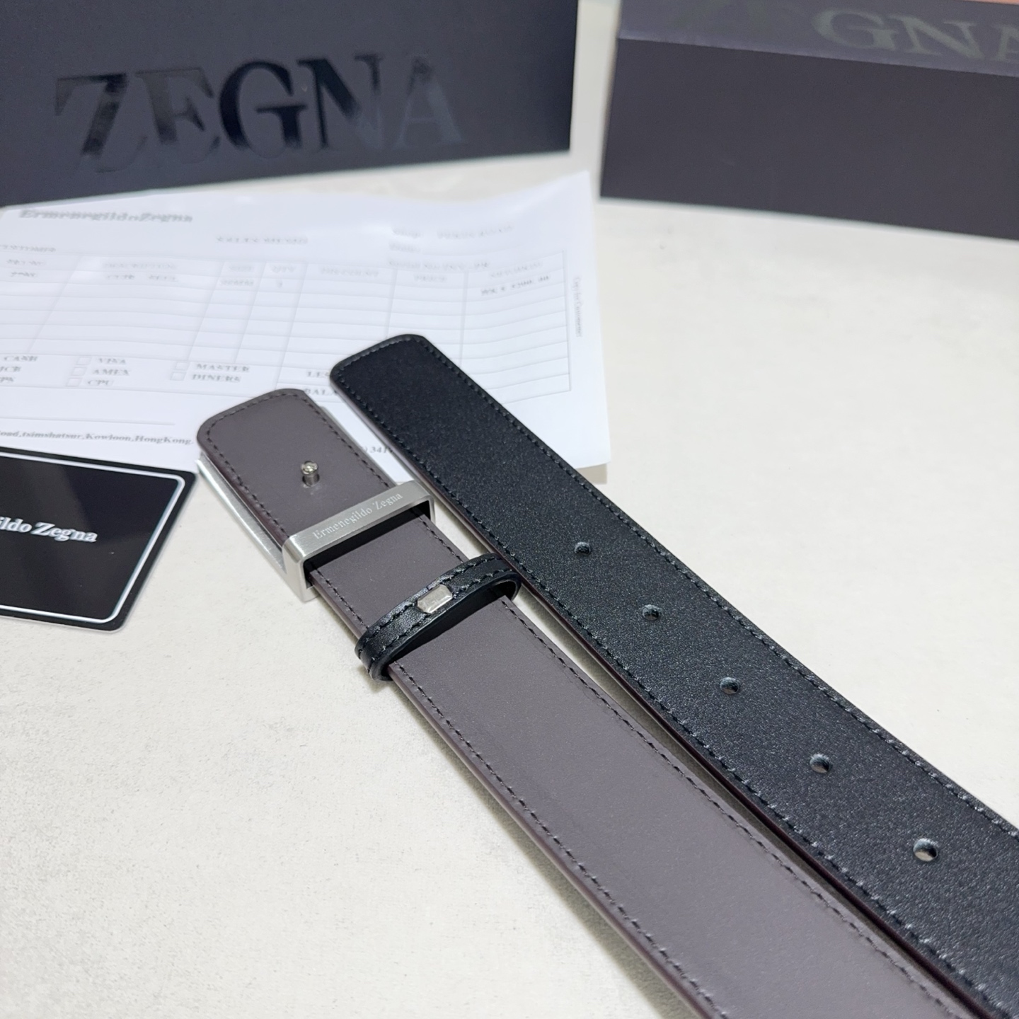 ZEGNA(杰尼亚)Z字扣皮带，双面牛皮平纹质感拉满，金属扣饰简约大气，商务休闲双场景适配，低调奢华的男