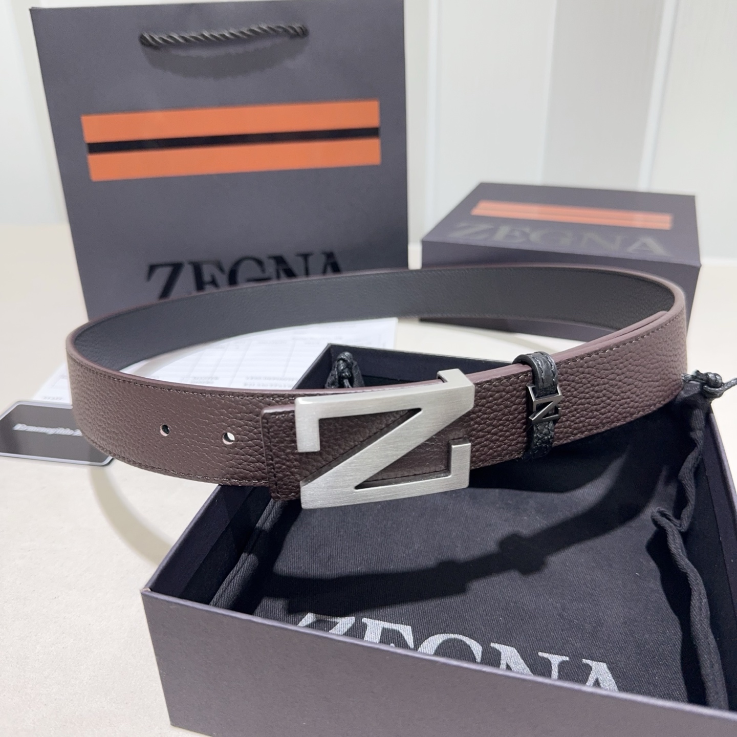 ZEGNA(杰尼亚)Z字扣皮带，双面togo纹质感拉满，金属扣饰简约大气，商务休闲双场景适配，低调奢华的