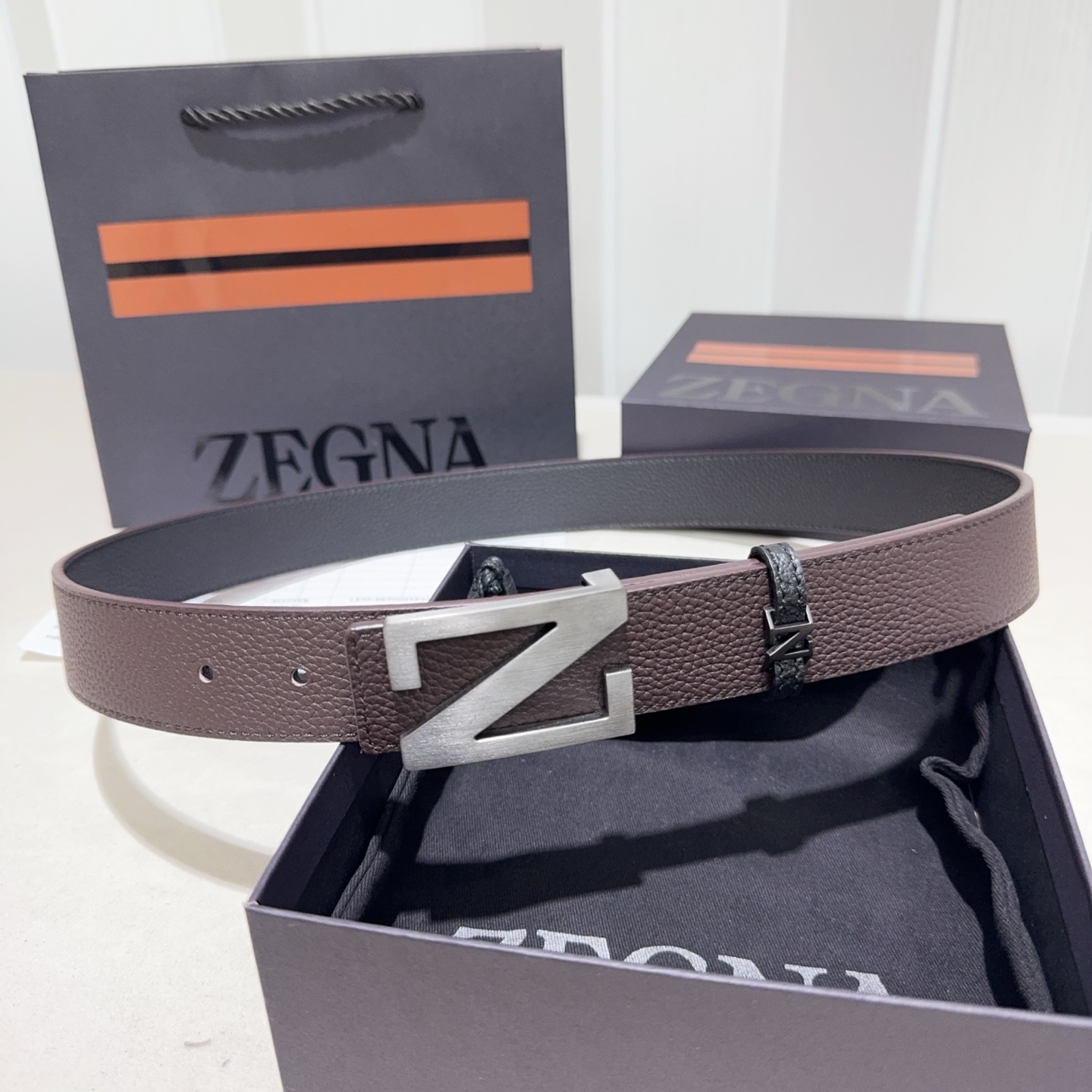 ZEGNA(杰尼亚)Z字扣皮带，双面togo纹质感拉满，金属扣饰简约大气，商务休闲双场景适配，低调奢华的