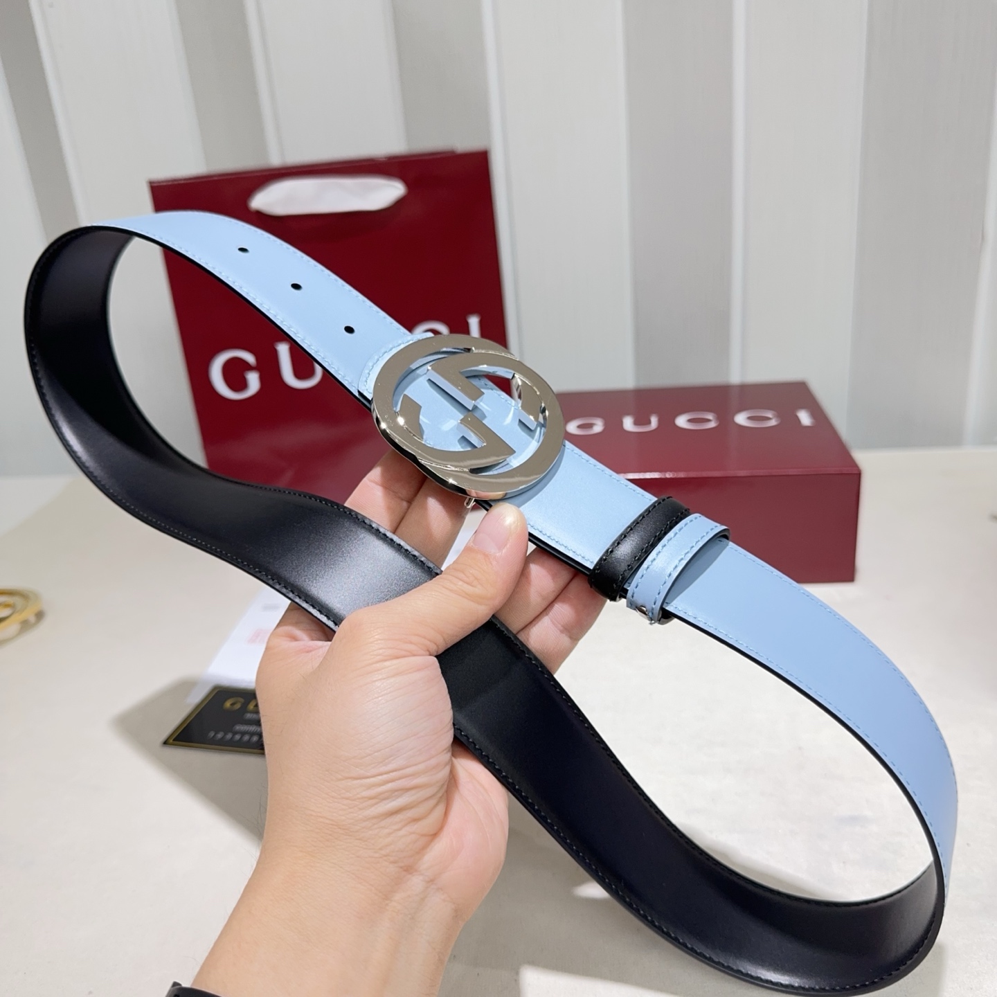 🌟Gucci（古奇）解锁腰带新品·细节实拍精选平纹头层牛皮打造，纹理细腻，双面设计可随心切换穿搭风格；精