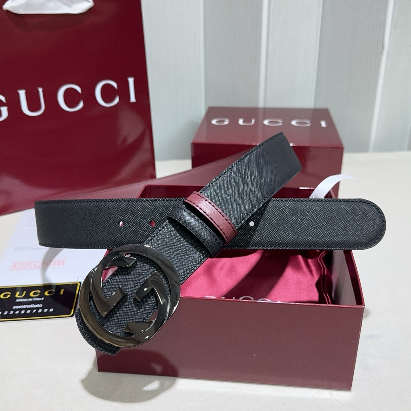 🌟Gucci（古奇）解锁腰带新品·细节实拍精选十字纹搭平纹头层牛皮打造，纹理细腻，双面设计可随心切换穿搭