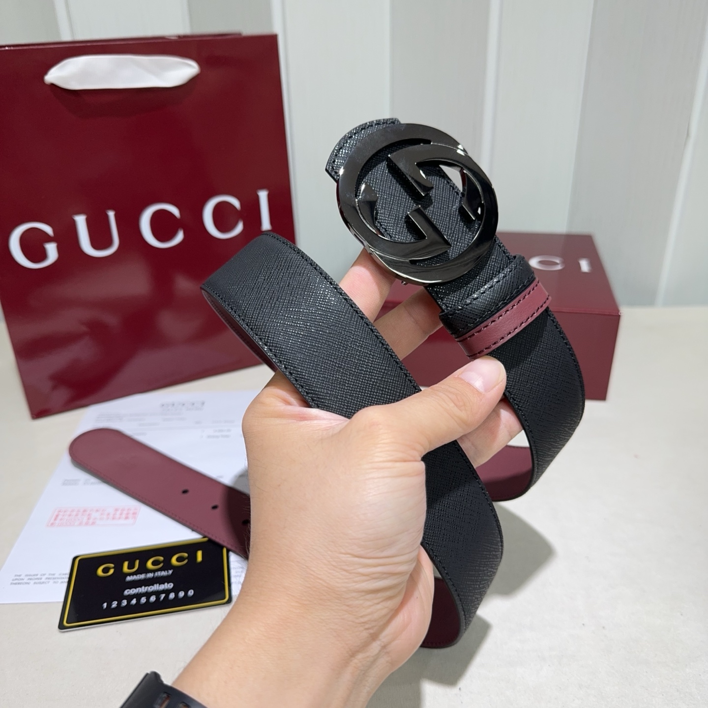 🌟Gucci（古奇）解锁腰带新品·细节实拍精选十字纹搭平纹头层牛皮打造，纹理细腻，双面设计可随心切换穿搭