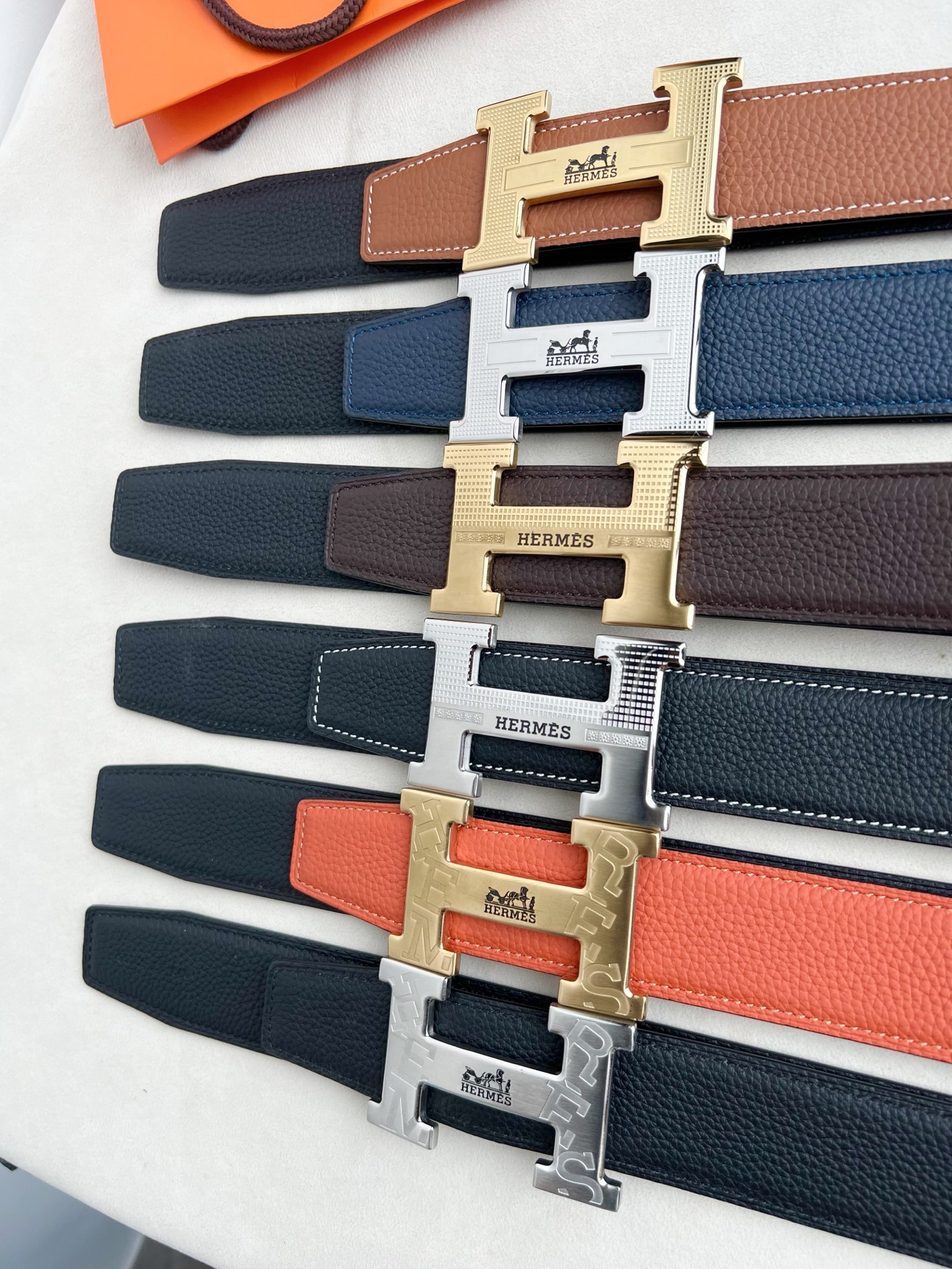 🎐 Hermès 🎐(爱马仕) 采用双面头层togo皮➕精品纯钢花纹扣头打造 ,双面可用,柔软细腻,时尚休闲易搭配,商务 🎐 Hermès 🎐(爱马仕) 采用双面头层togo皮➕精品纯钢花纹扣头打造 ,双面可用,柔软细腻,时尚休闲易搭配,商务