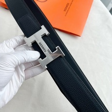 🎐 Hermès 🎐(爱马仕) 采用双面头层togo皮➕精品纯钢花纹扣头打造 ,双面可用,柔软细腻,时尚休闲易搭配,商务 🎐 Hermès 🎐(爱马仕) 采用双面头层togo皮➕精品纯钢花纹扣头打造 ,双面可用,柔软细腻,时尚休闲易搭配,商务